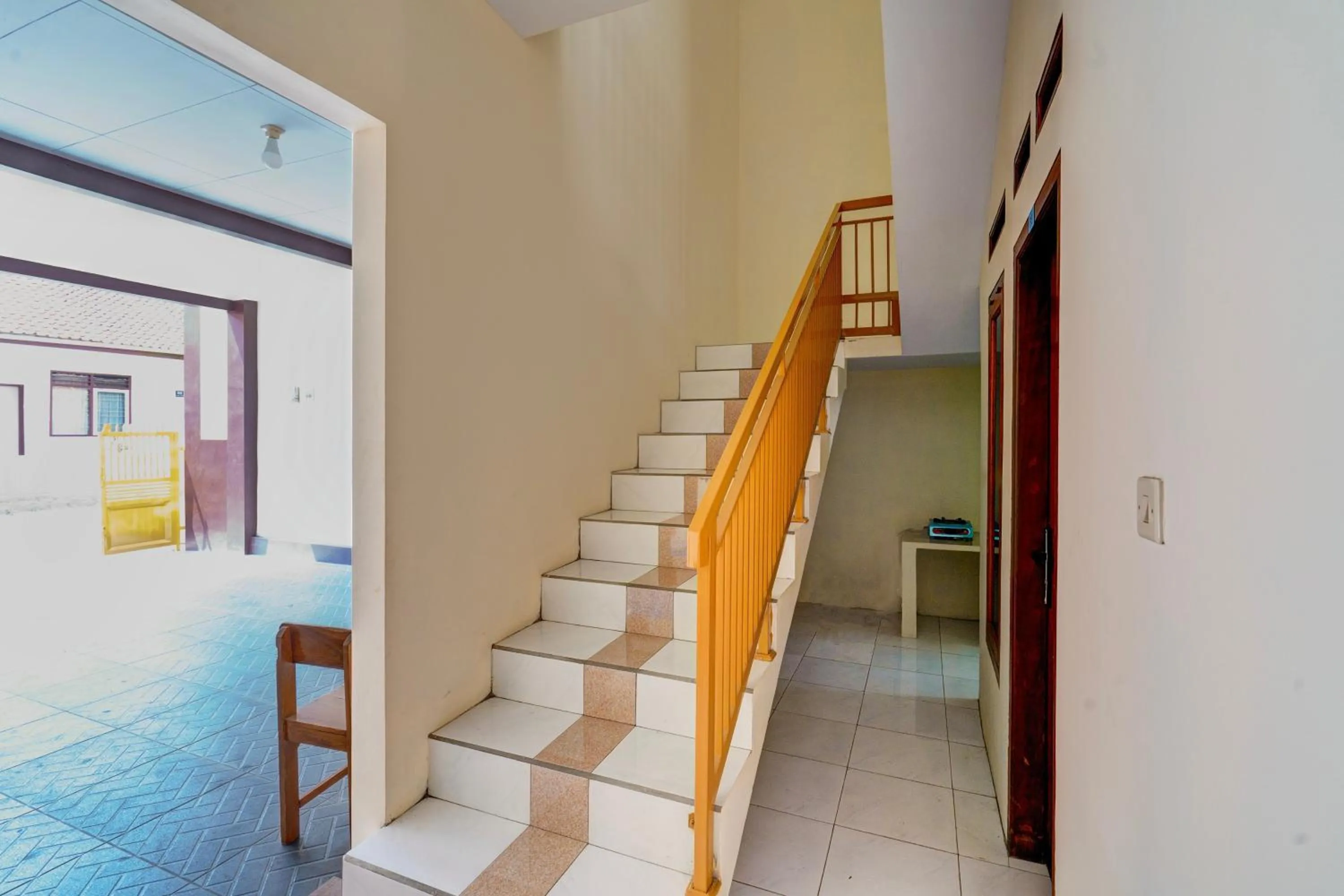 Lobby or reception in Hotel O Wisma Jasmine Syariah