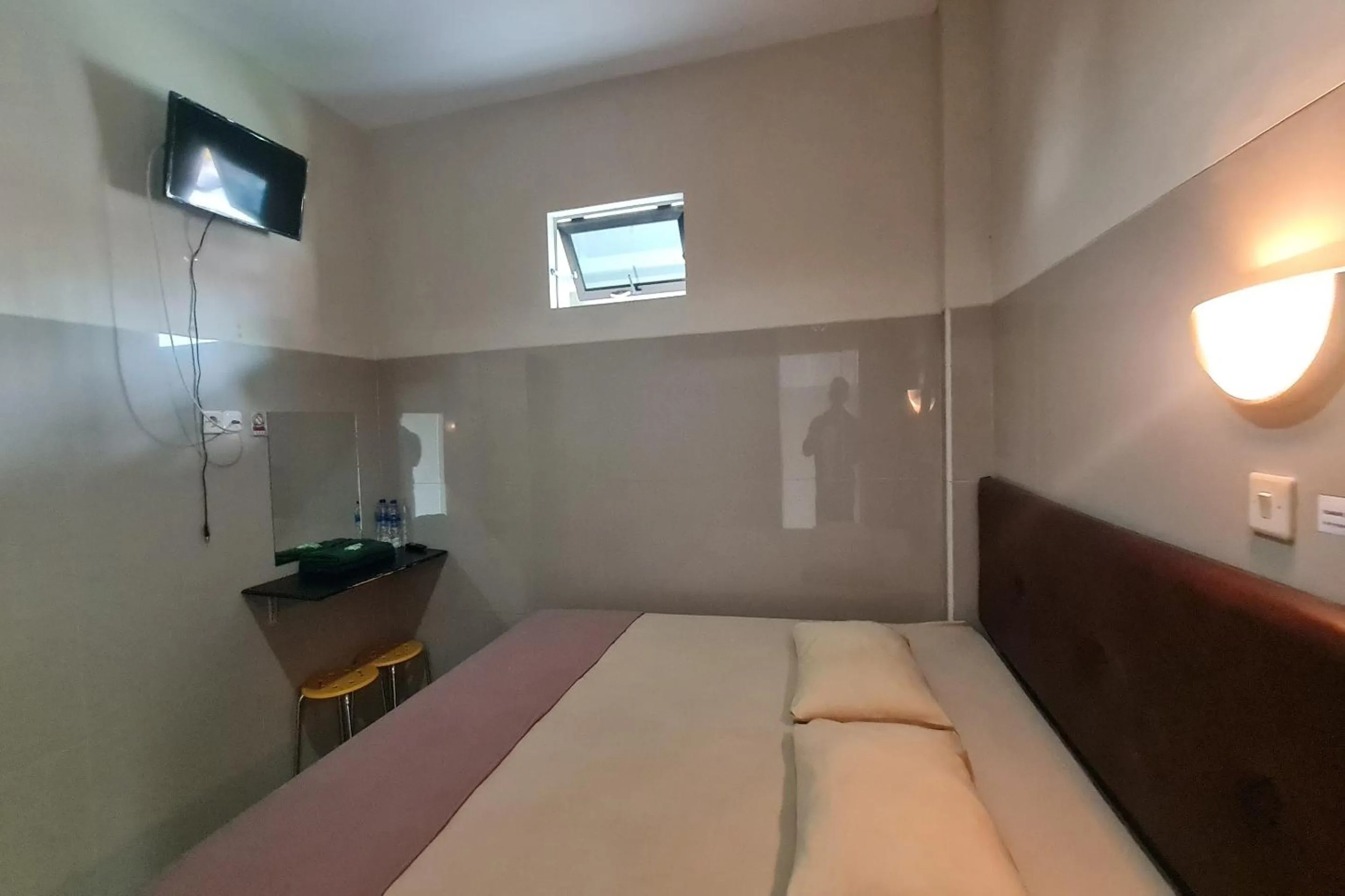 Bedroom, Bed in Capital O 93250 Hotel Tirta Kencana 2 Baturaden