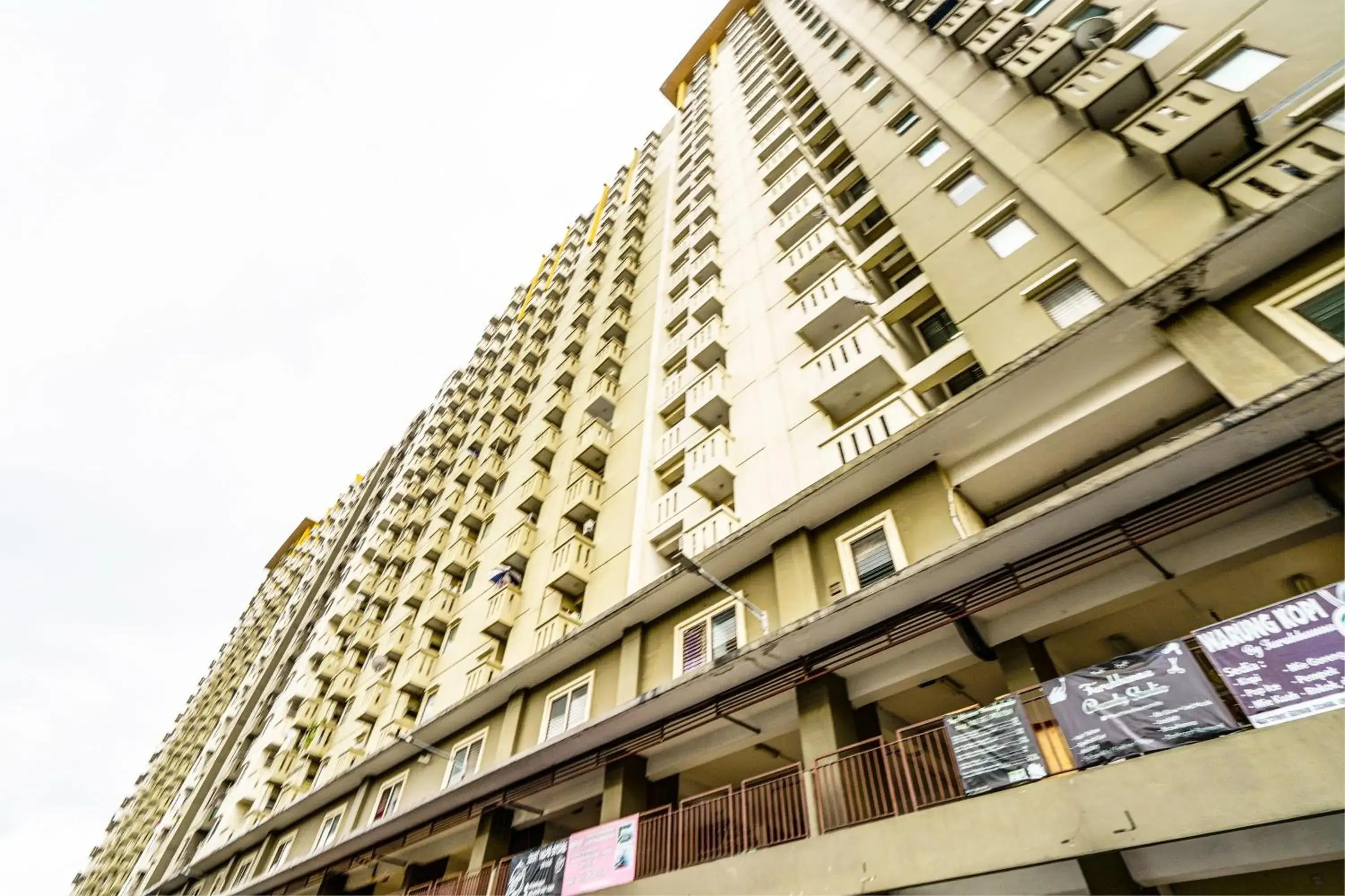 OYO Life 93251 Apartement Gateway Cicadas By Alugada OYO Life 93251 Apartement Gateway Cicadas By Alugada