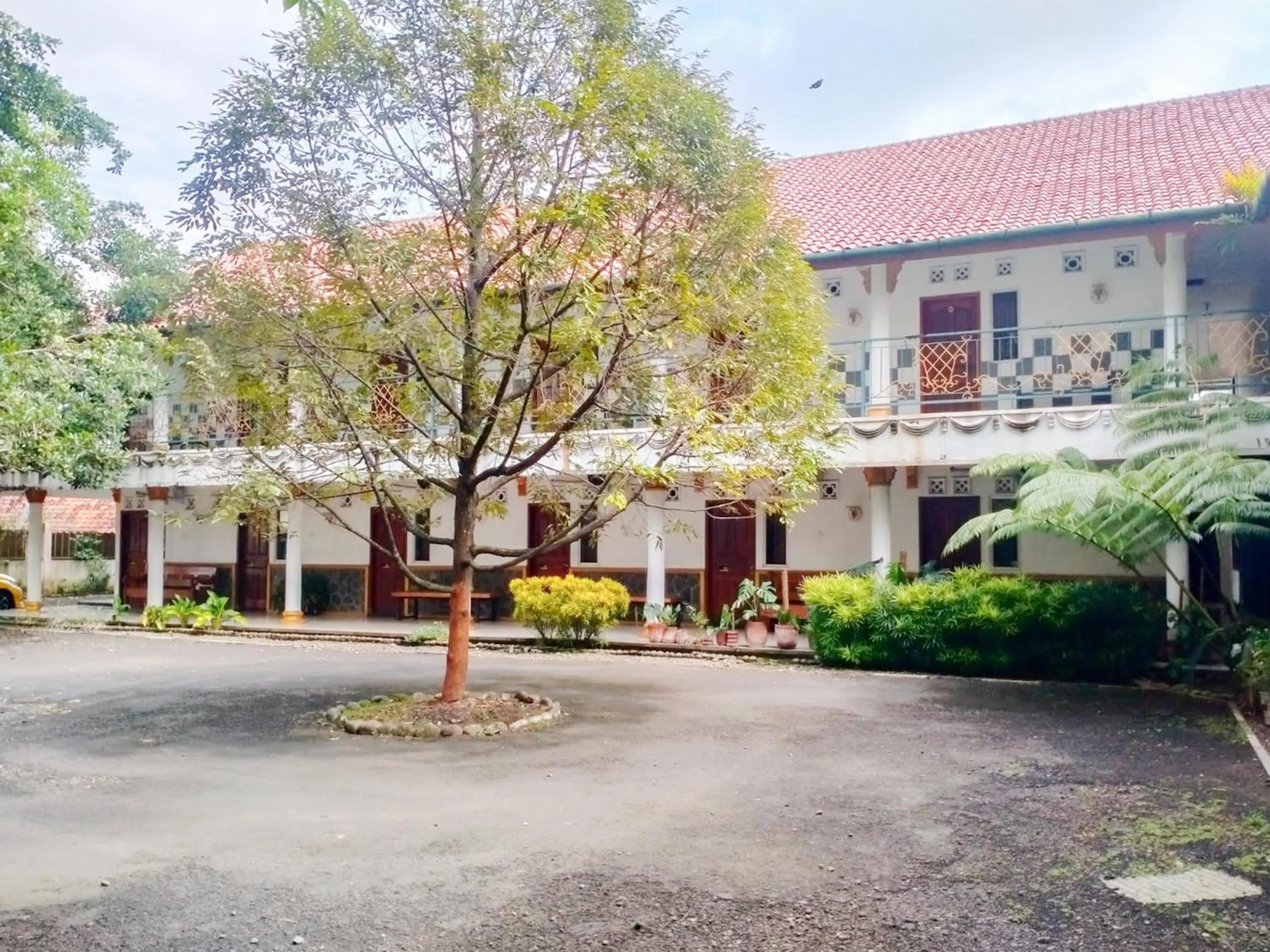 Facade/entrance in OYO 93253 Guest House Arundaya Syariah