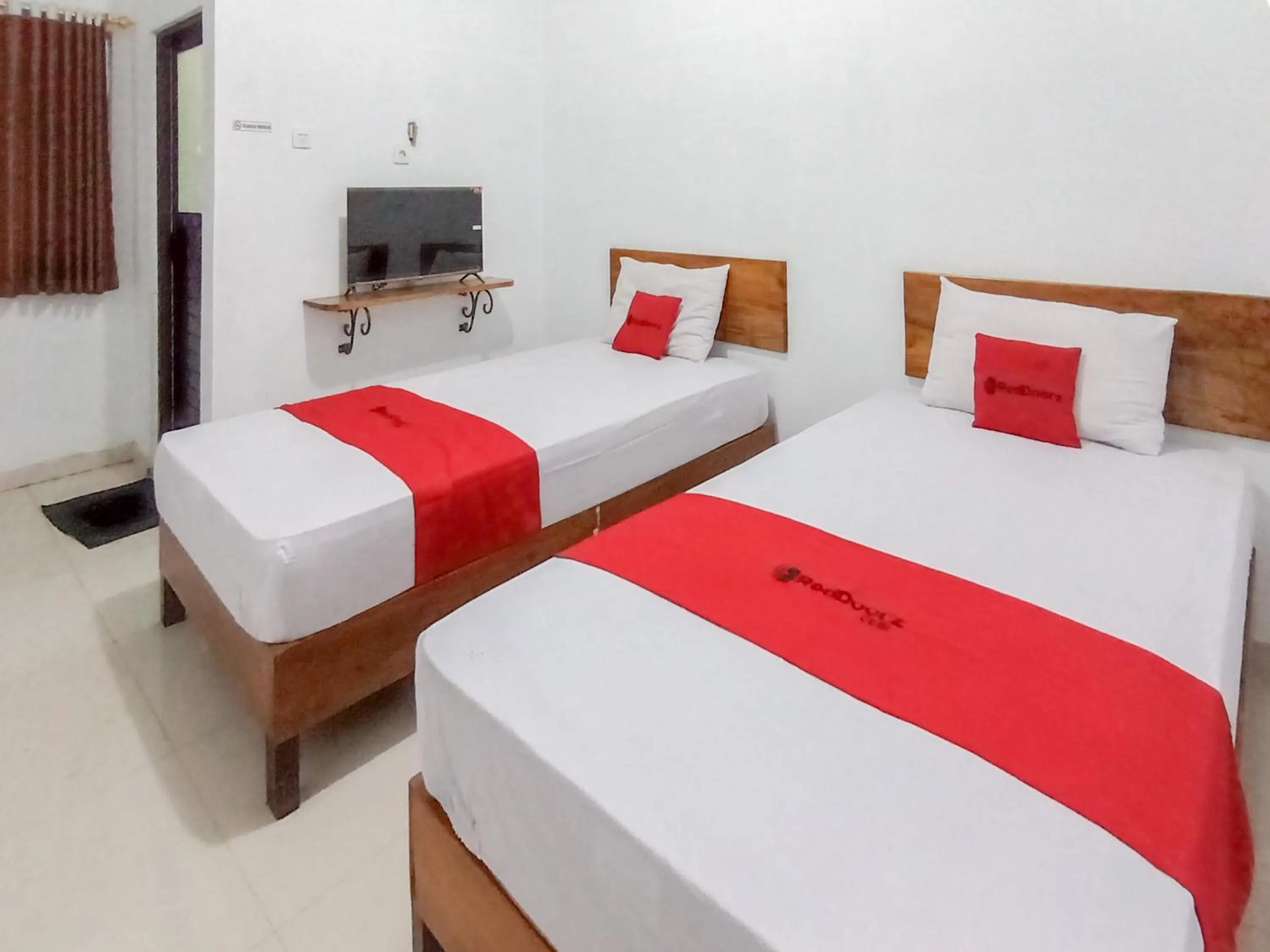 Bedroom, Bed in OYO 93253 Guest House Arundaya Syariah