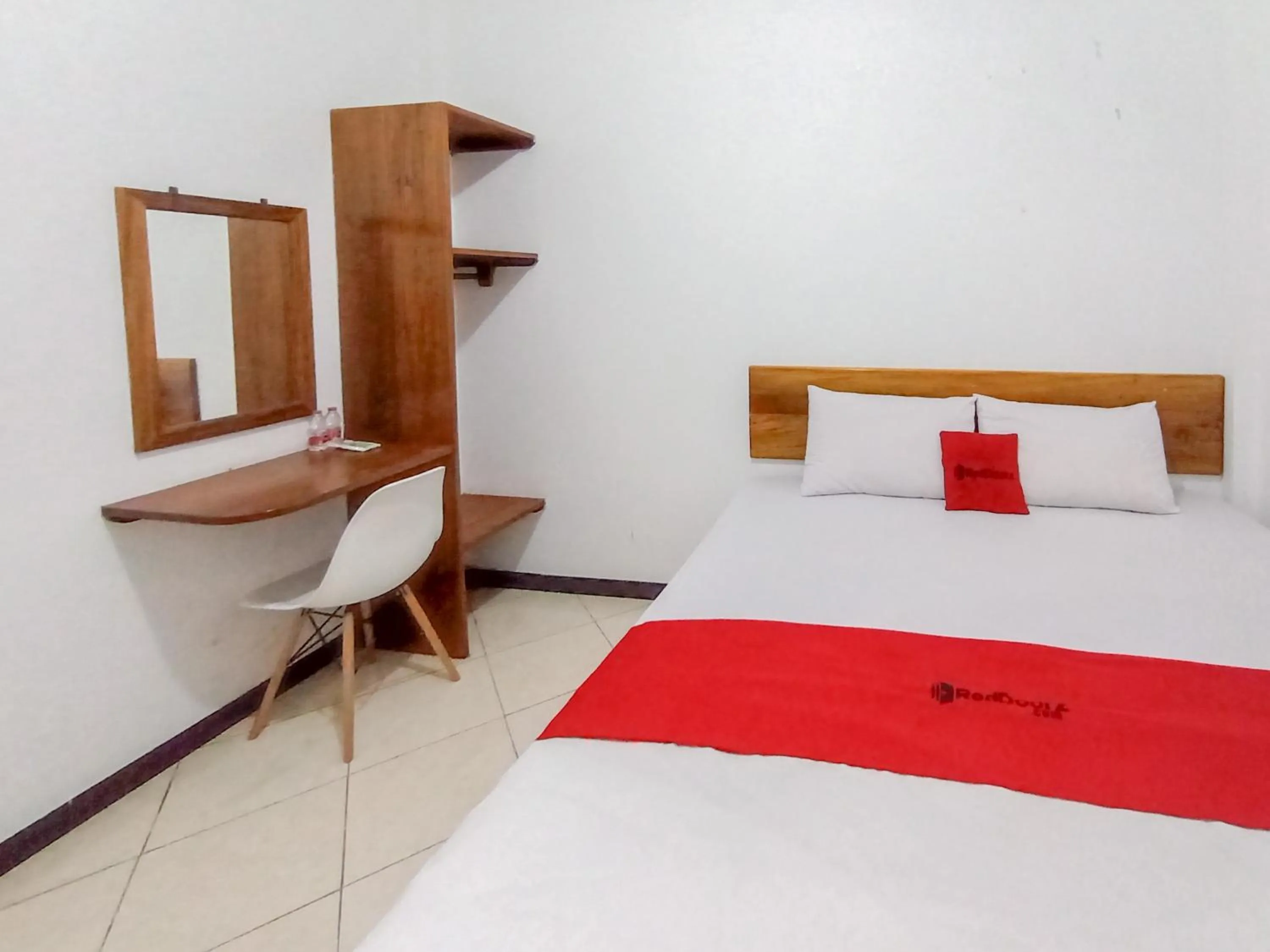 Bedroom, Bed in OYO 93253 Guest House Arundaya Syariah