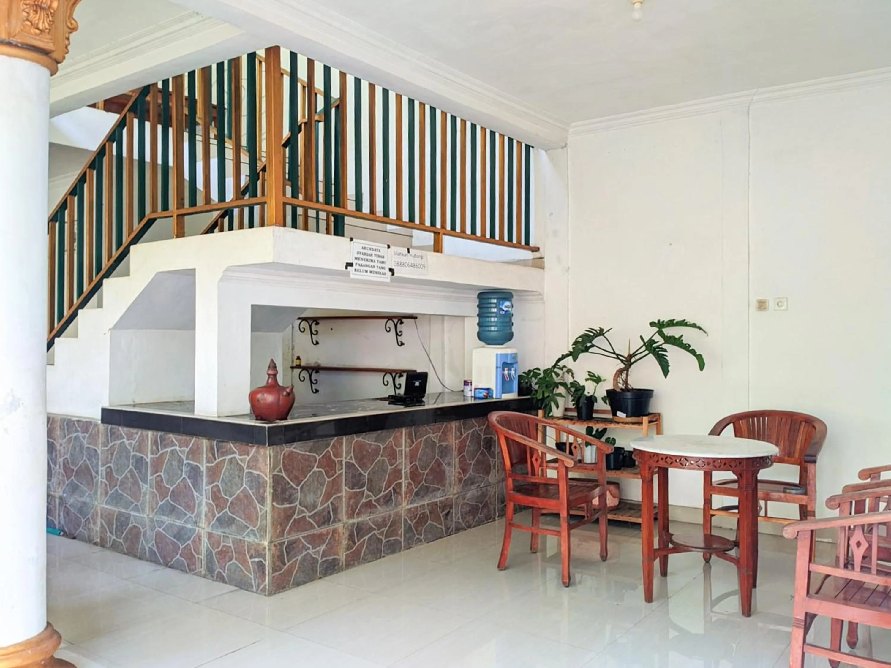 Lobby or reception in OYO 93253 Guest House Arundaya Syariah