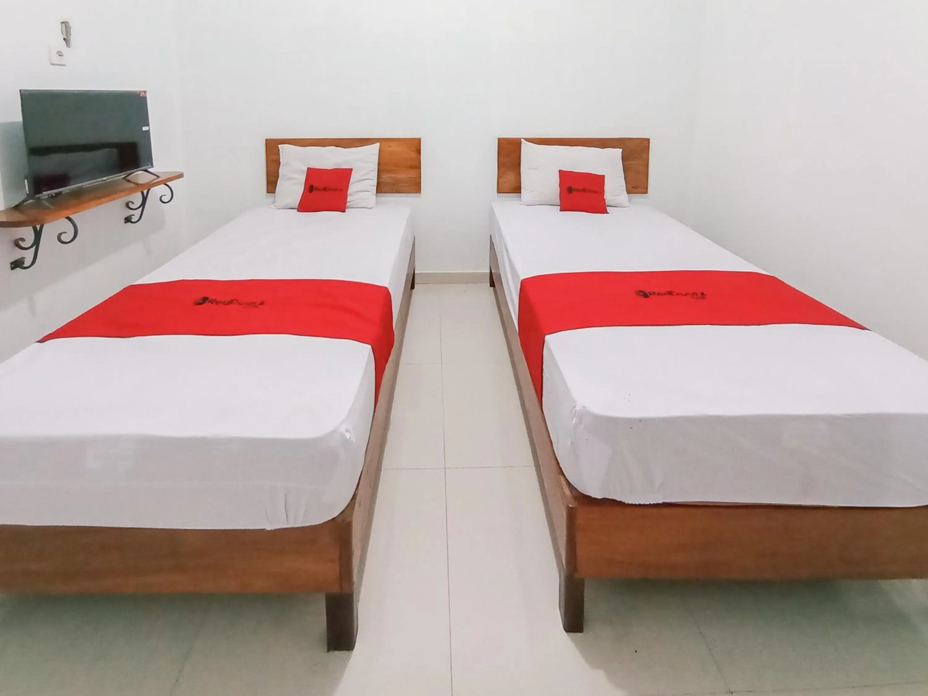 Bedroom, Bed in OYO 93253 Guest House Arundaya Syariah