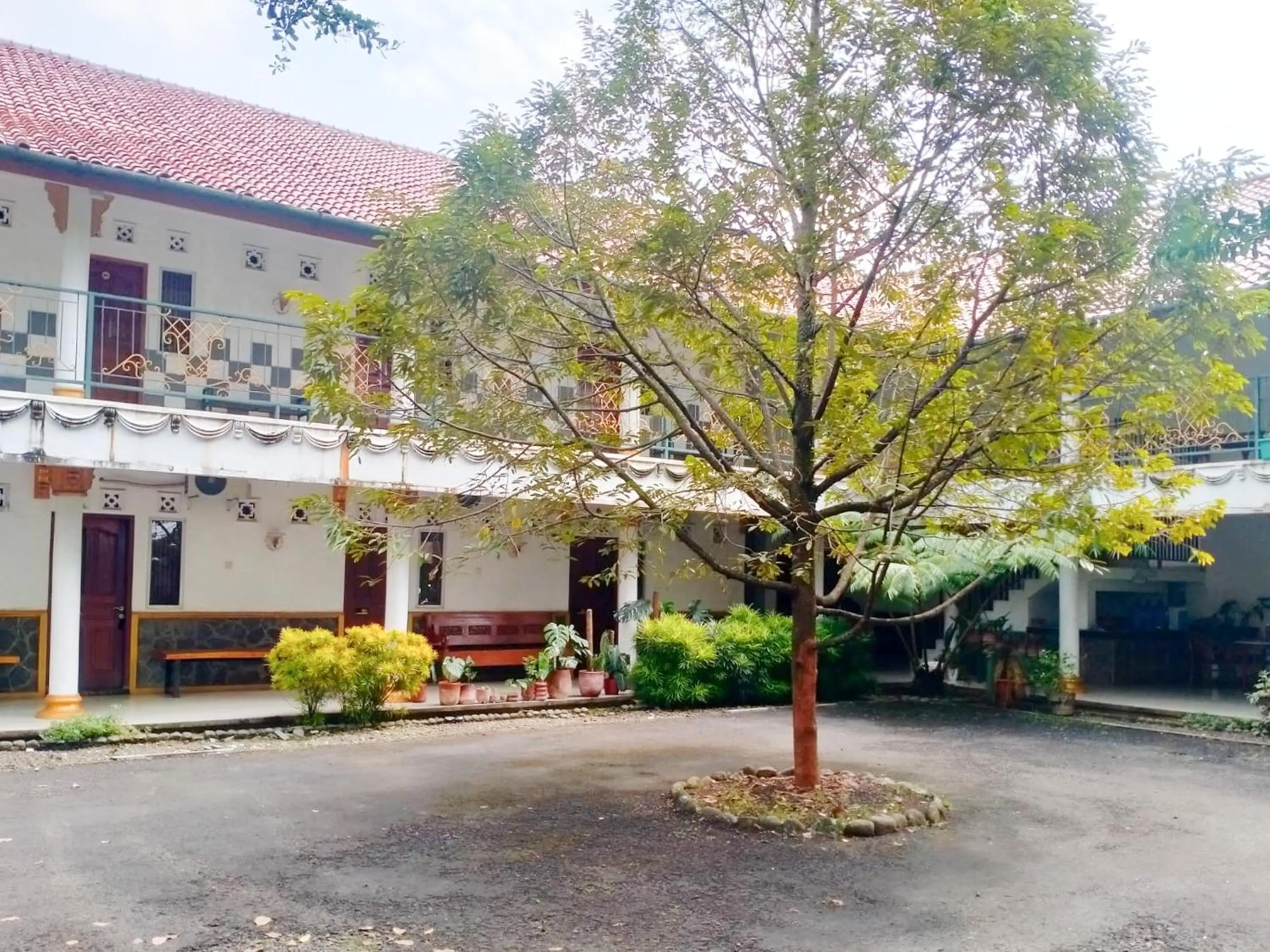 Property building in OYO 93253 Guest House Arundaya Syariah