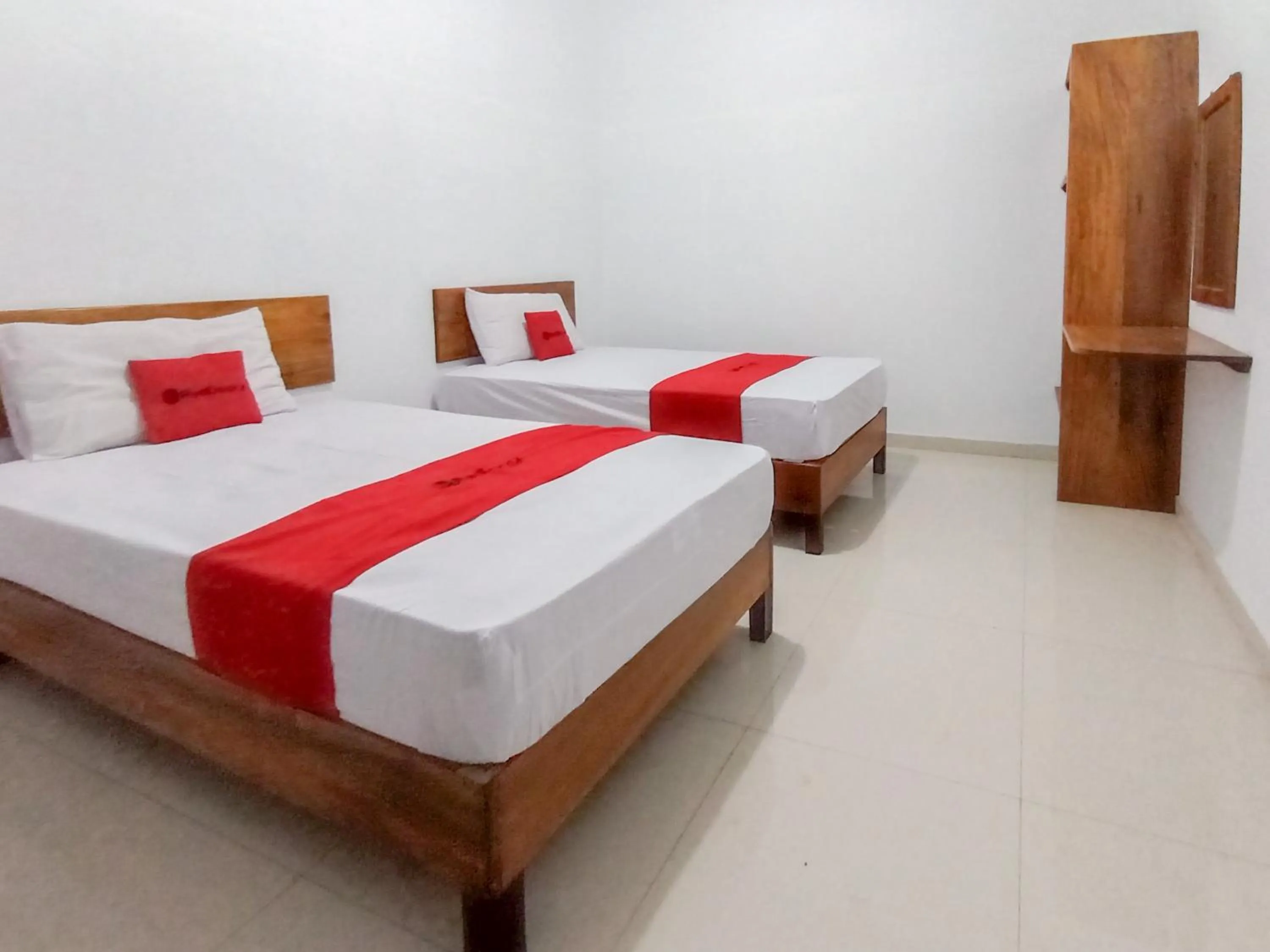 Bedroom, Bed in OYO 93253 Guest House Arundaya Syariah