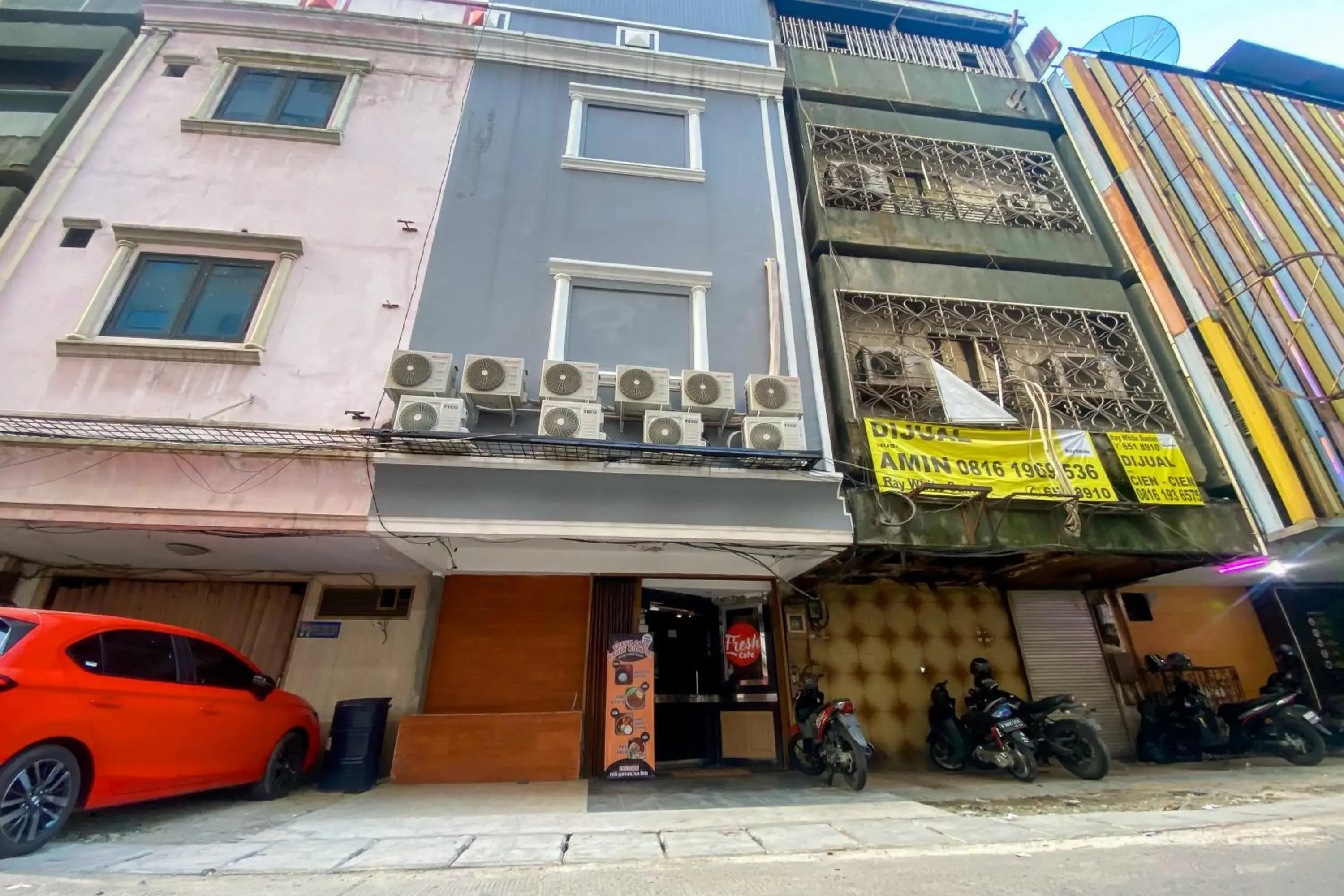 Facade/entrance in Fresh Place RedPartner Facade/entrance in Fresh Place RedPartner