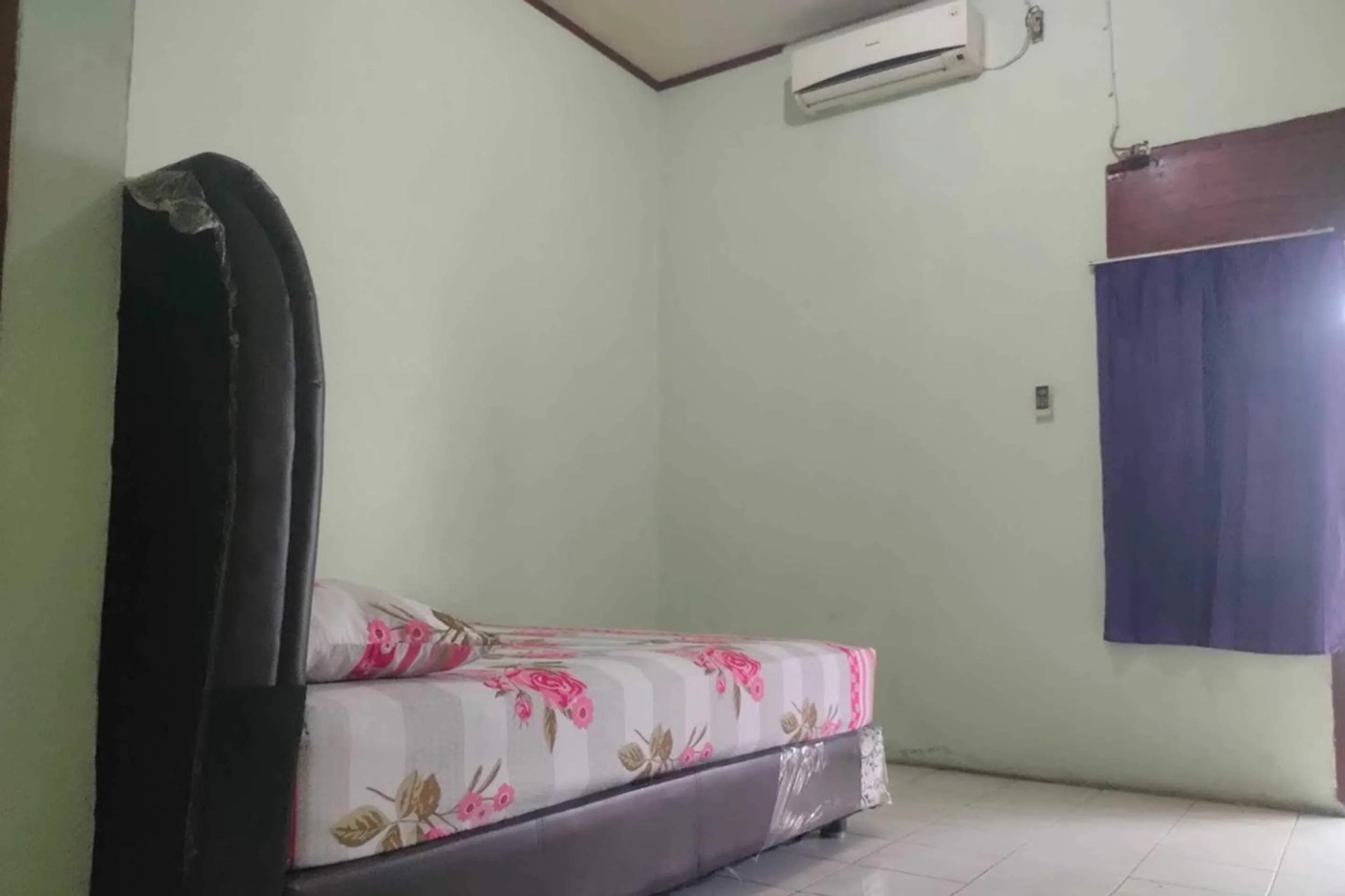 Bedroom, Bed in Hotel O Maradona Guest House