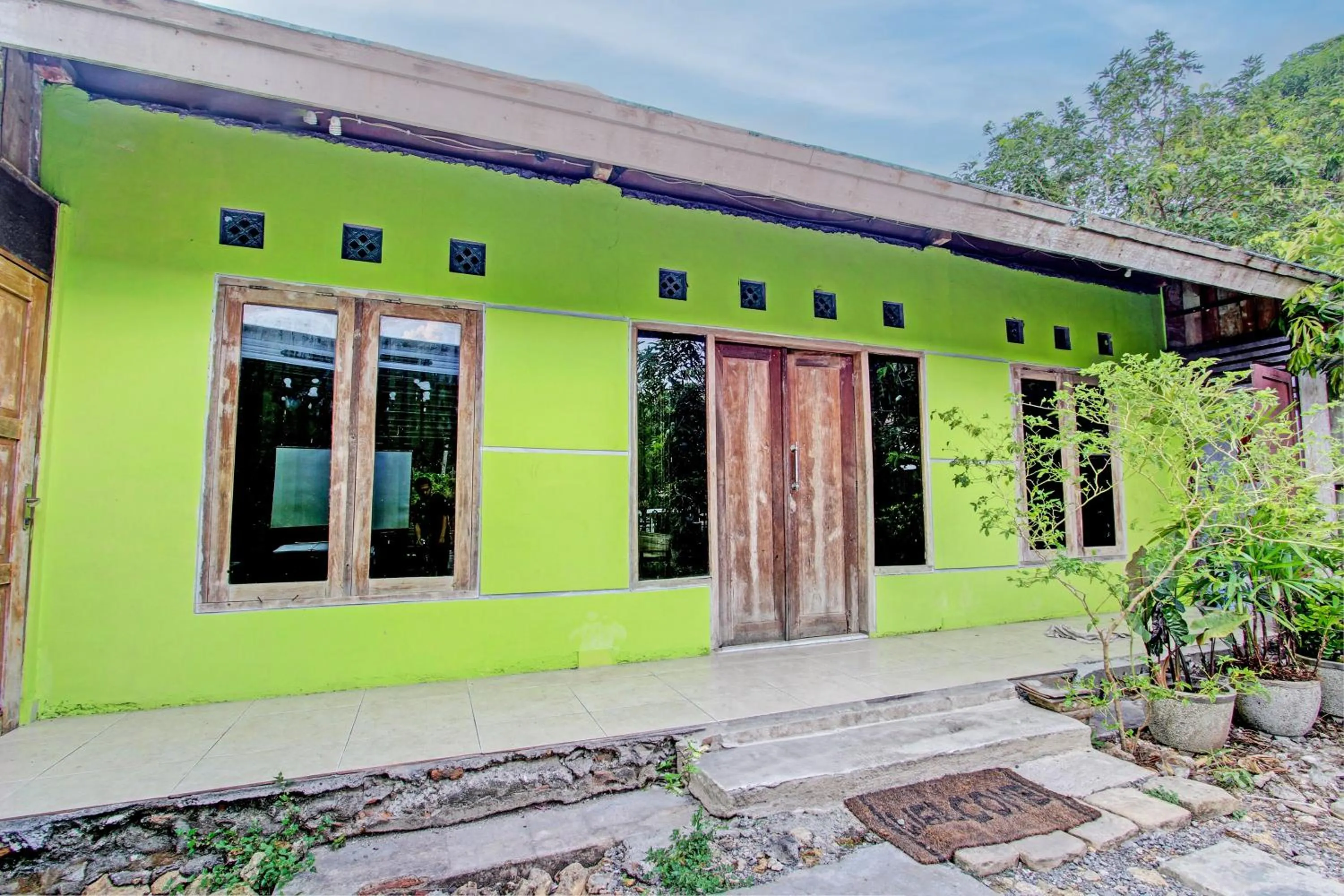 Facade/entrance in Hotel O Eyang Kostel