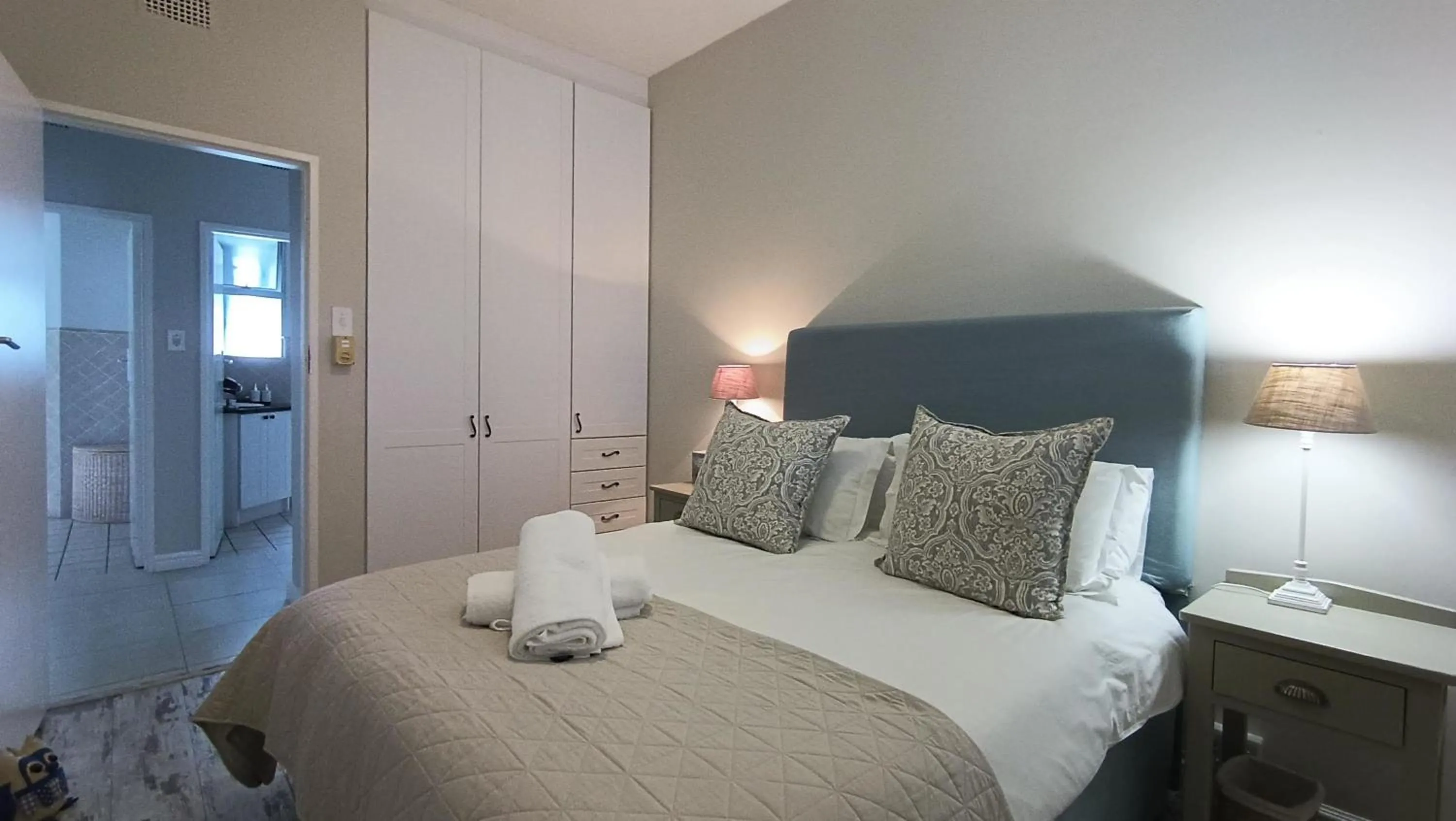 Bed in Beachy Head Hideaway 5 Pool Robberg 5 Beach
