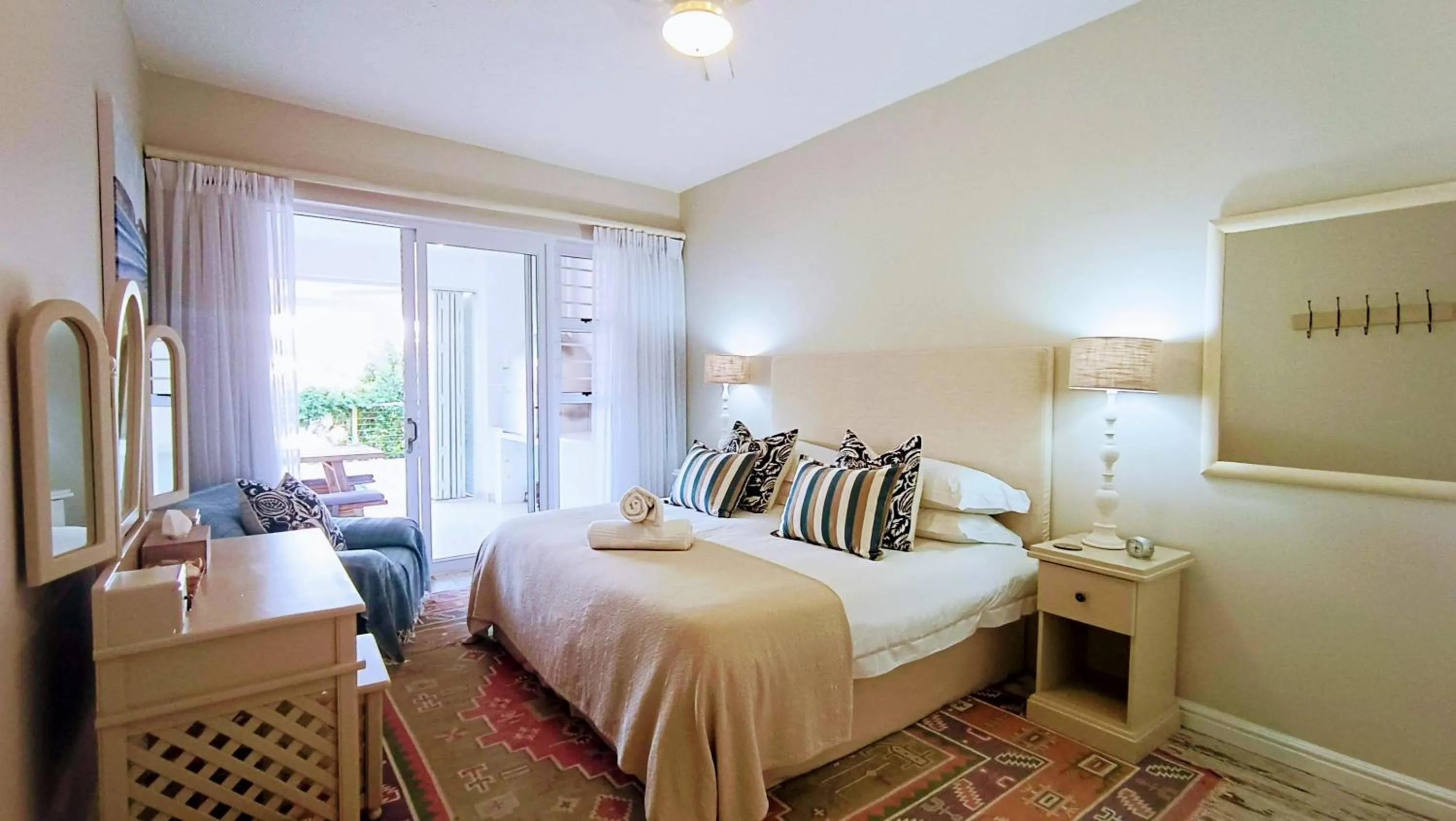 Bed in Beachy Head Hideaway 5 Pool Robberg 5 Beach