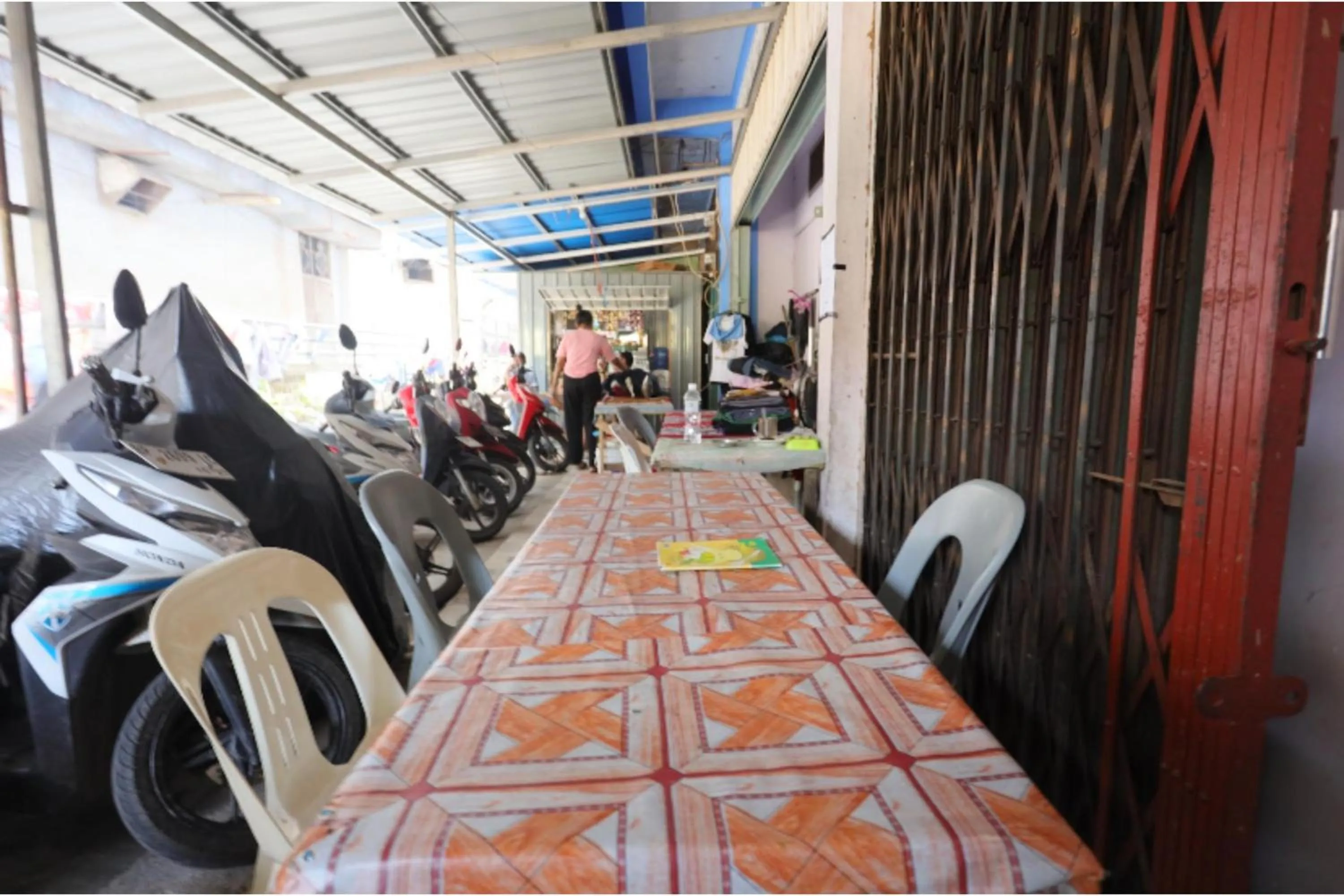 Lobby or reception in SPOT ON 93276 Fendi 2 Homestay SyariahNearPelabuhan Feri Batam Centre