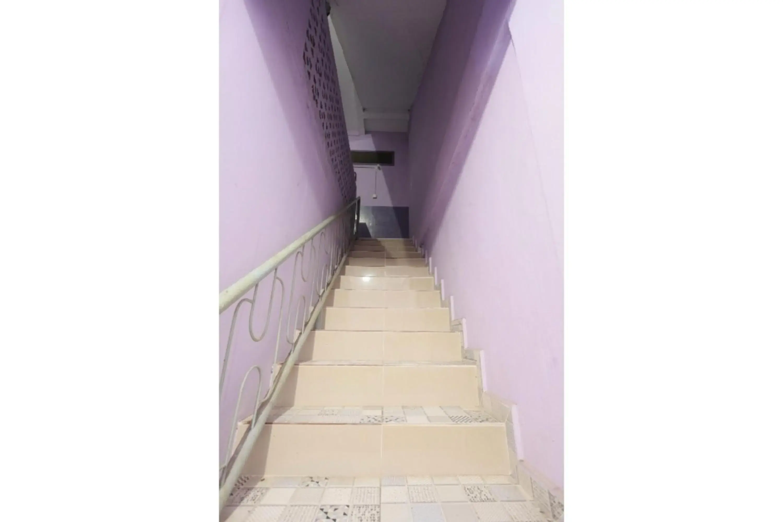 Lobby or reception in SPOT ON 93276 Fendi 2 Homestay SyariahNearPelabuhan Feri Batam Centre Lobby or reception in SPOT ON 93276 Fendi 2 Homestay SyariahNearPelabuhan Feri Batam Centre