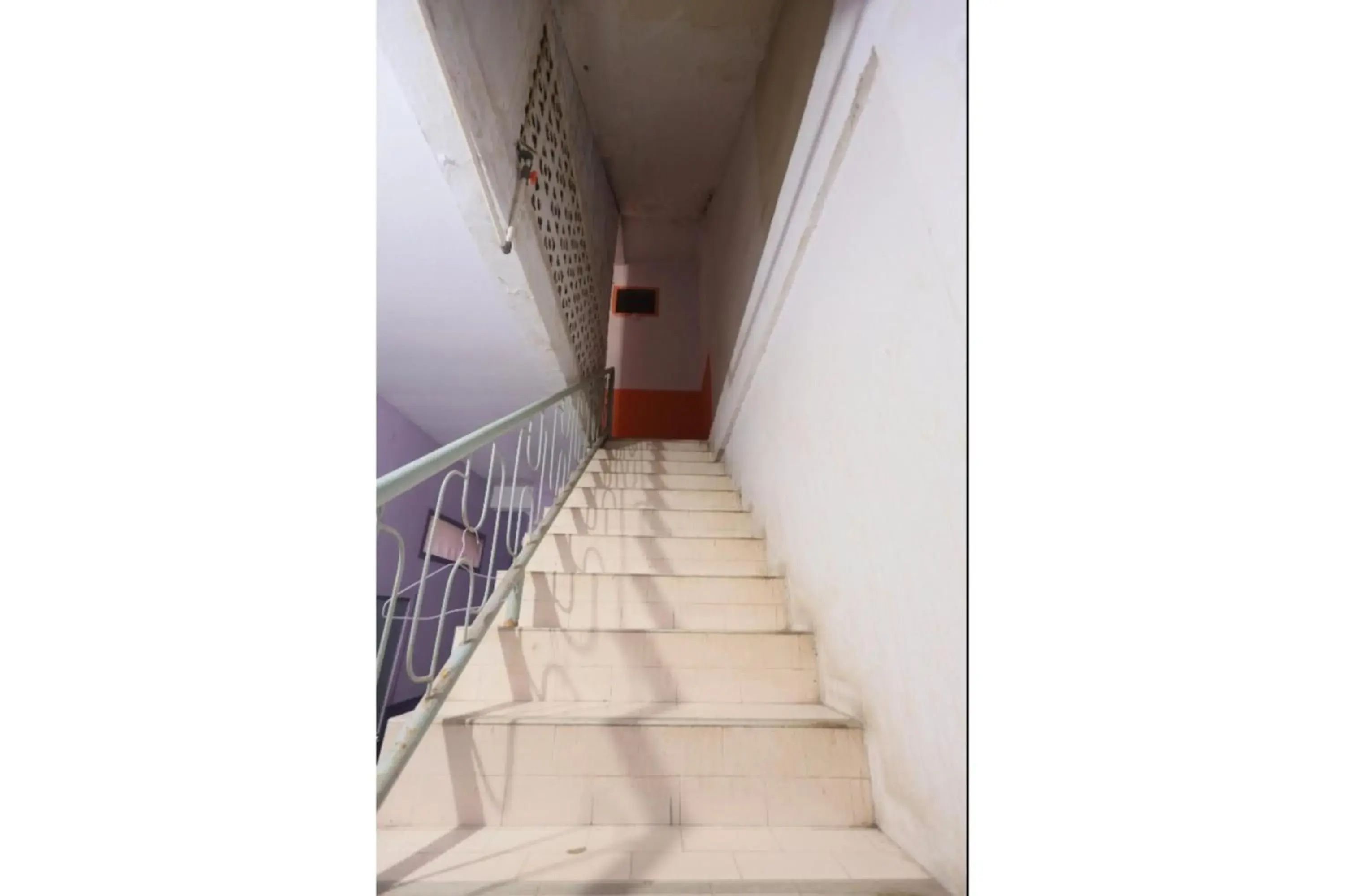 Lobby or reception in SPOT ON 93276 Fendi 2 Homestay SyariahNearPelabuhan Feri Batam Centre Lobby or reception in SPOT ON 93276 Fendi 2 Homestay SyariahNearPelabuhan Feri Batam Centre