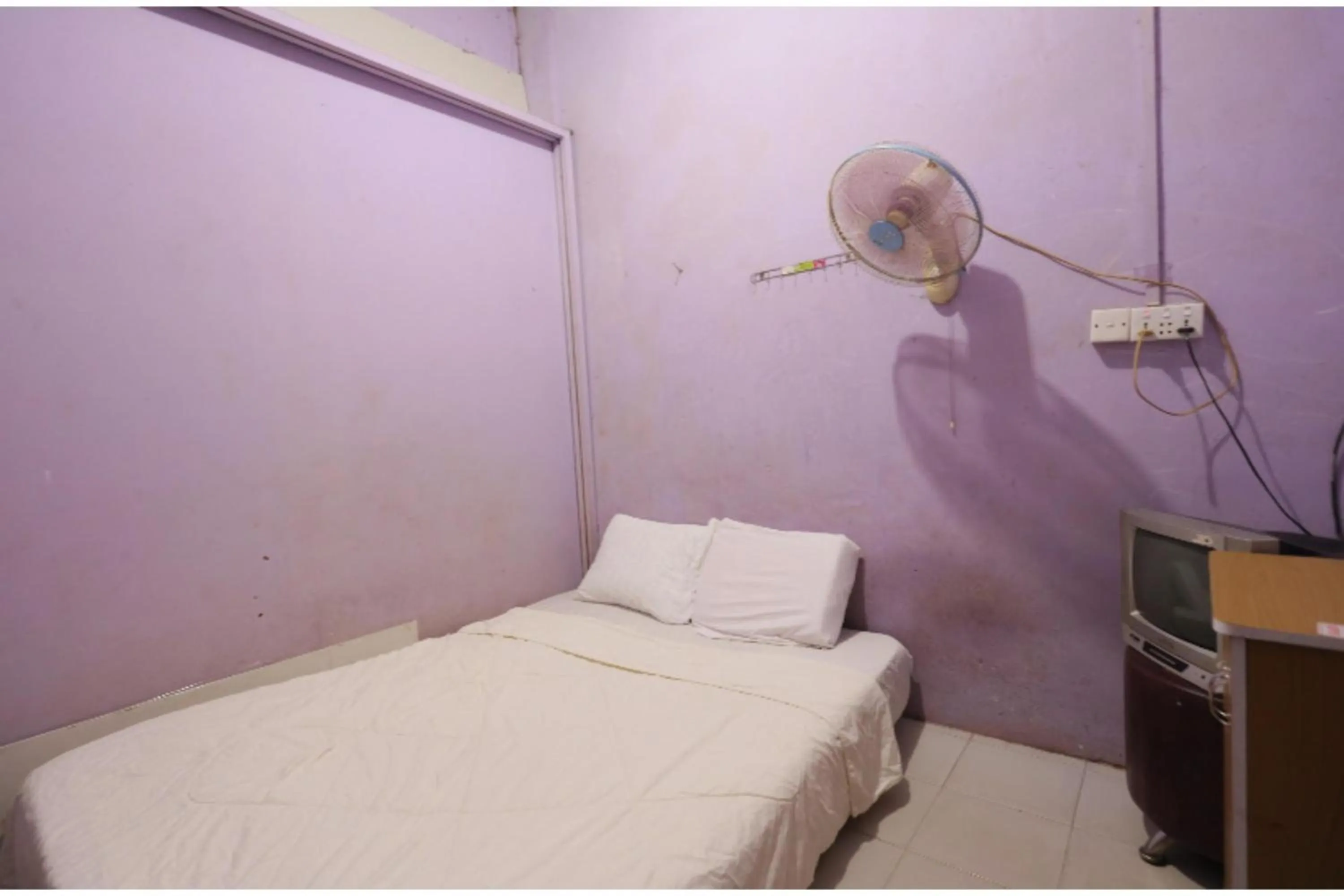 Bedroom, Bed in SPOT ON 93276 Fendi 2 Homestay SyariahNearPelabuhan Feri Batam Centre