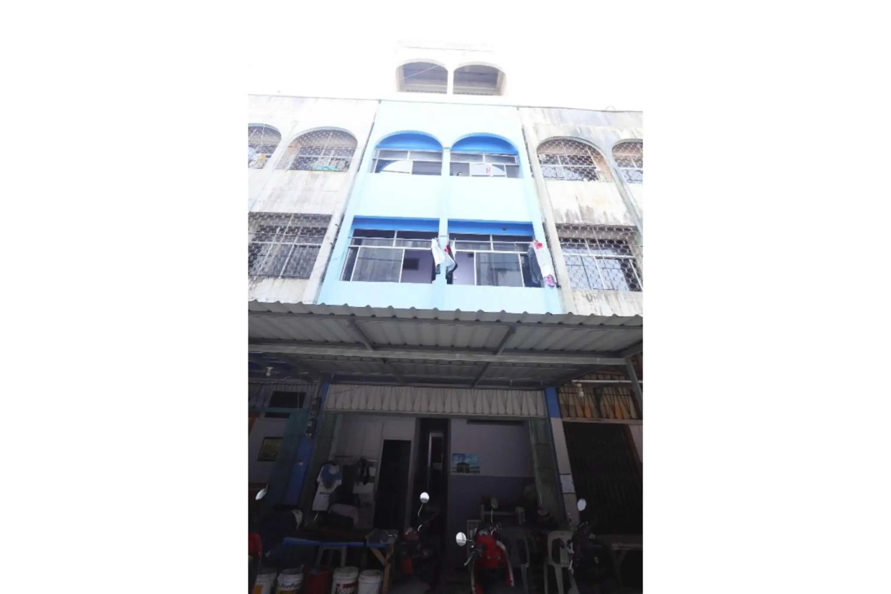 Facade/entrance in SPOT ON 93276 Fendi 2 Homestay SyariahNearPelabuhan Feri Batam Centre Facade/entrance in SPOT ON 93276 Fendi 2 Homestay SyariahNearPelabuhan Feri Batam Centre