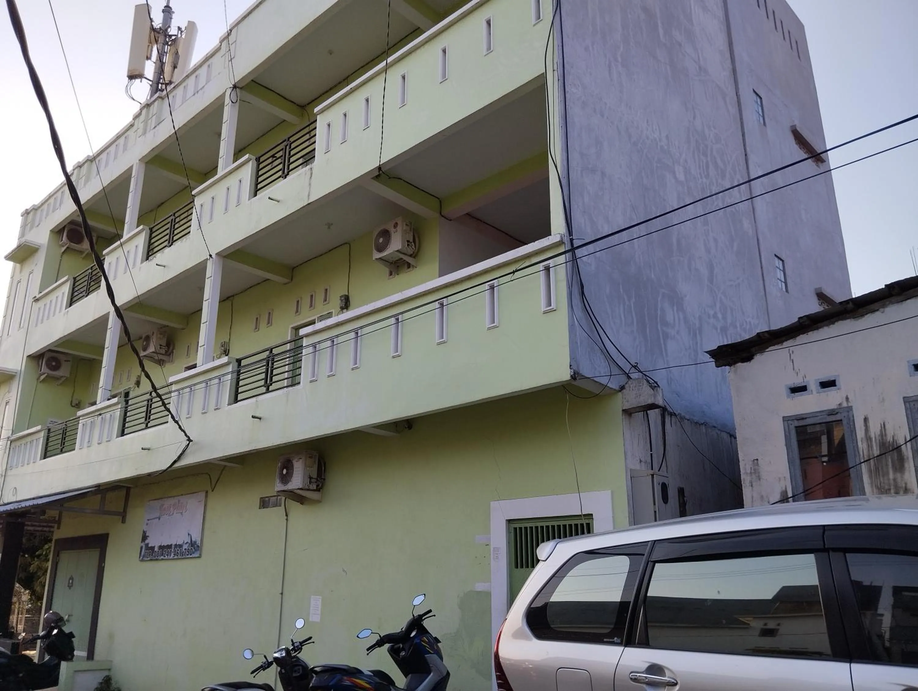 Property building in Hotel O Penginapan Permata Hijau Syariah Near Bukit Teletubbies