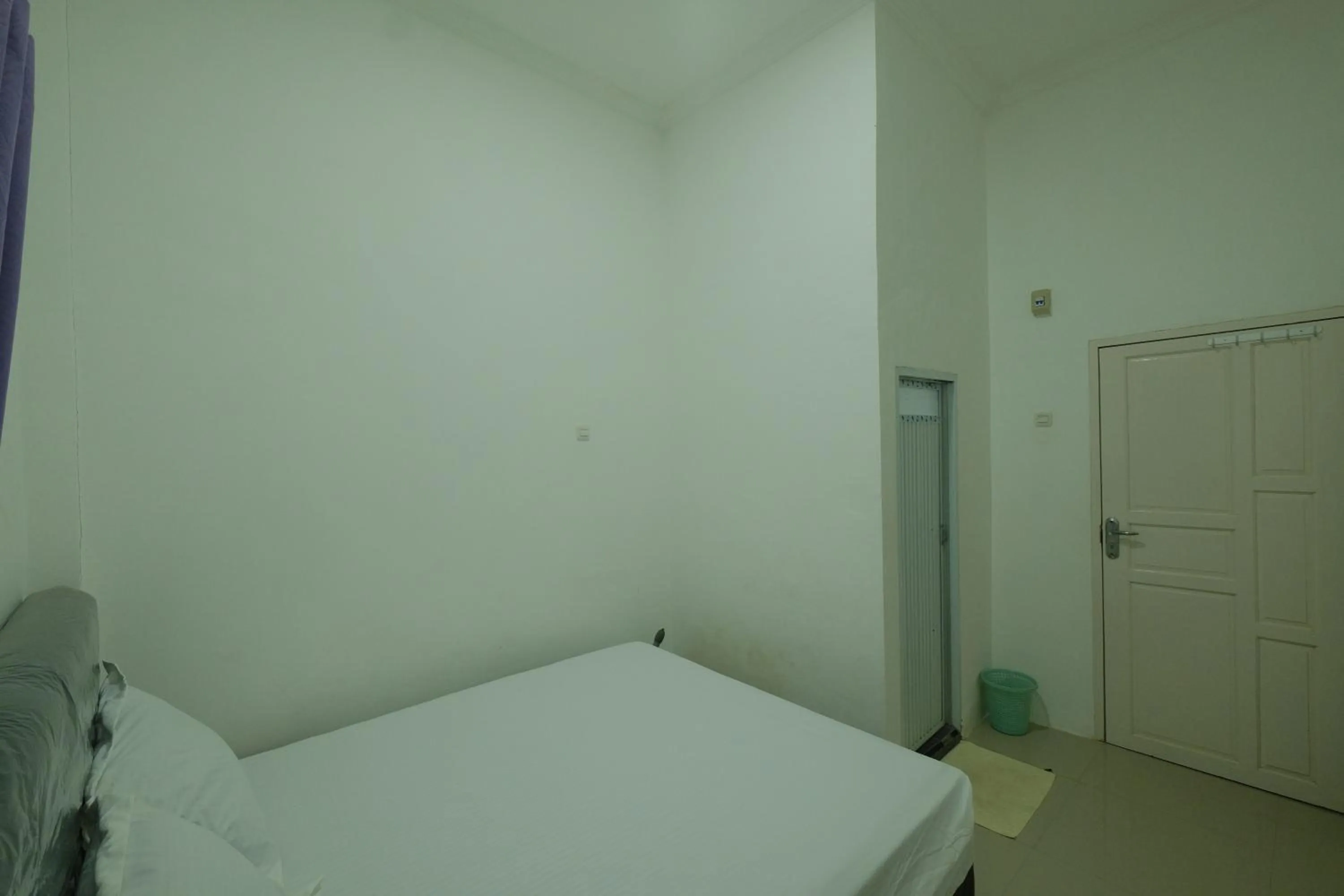 Bedroom, Bed in Hotel O Penginapan Permata Hijau Syariah Near Bukit Teletubbies