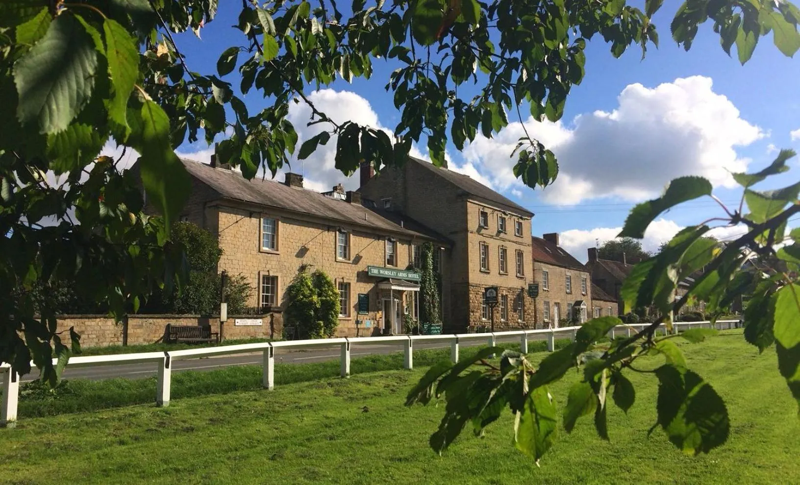Facade/entrance in Worsley Arms Hotel