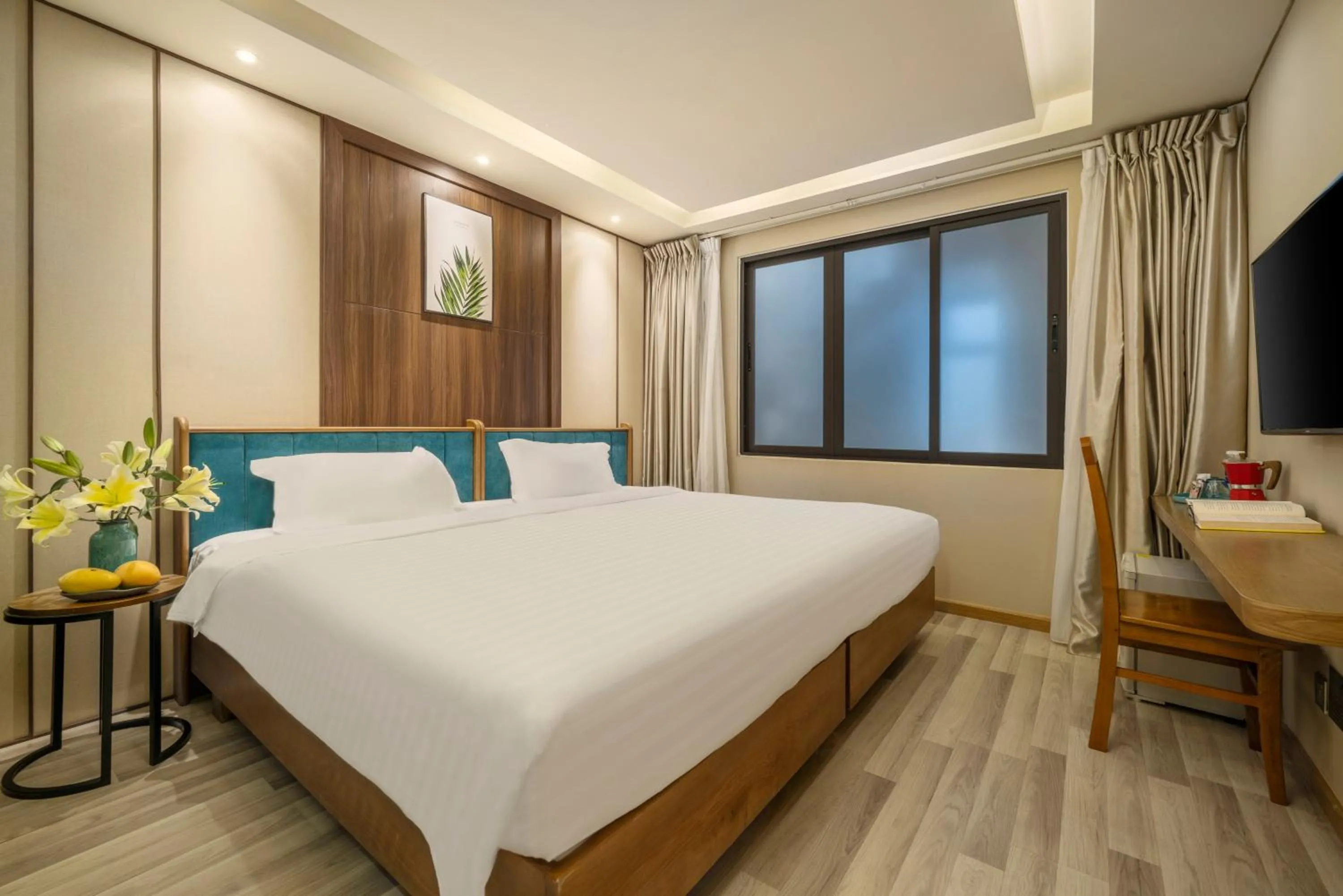 Bed in Brilliant Majestic Hotel