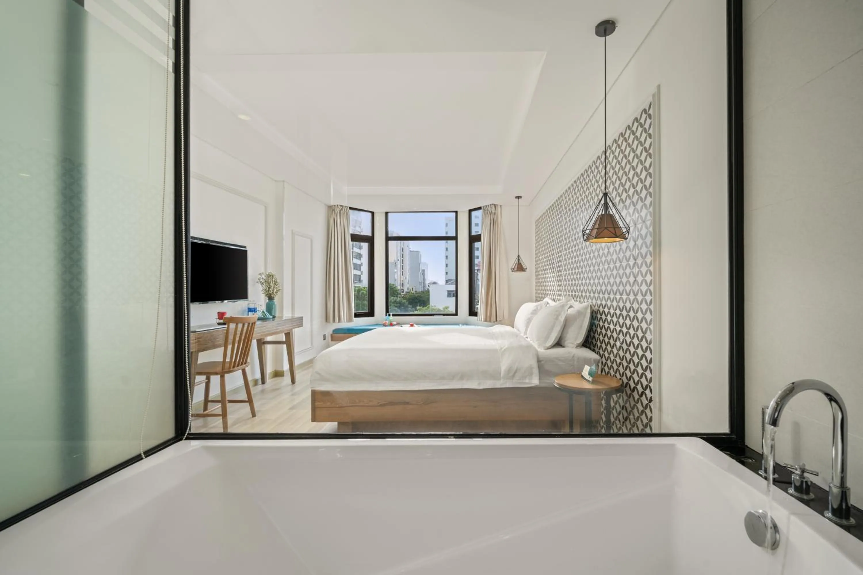 Photo of the whole room, Bed in Brilliant Majestic Hotel