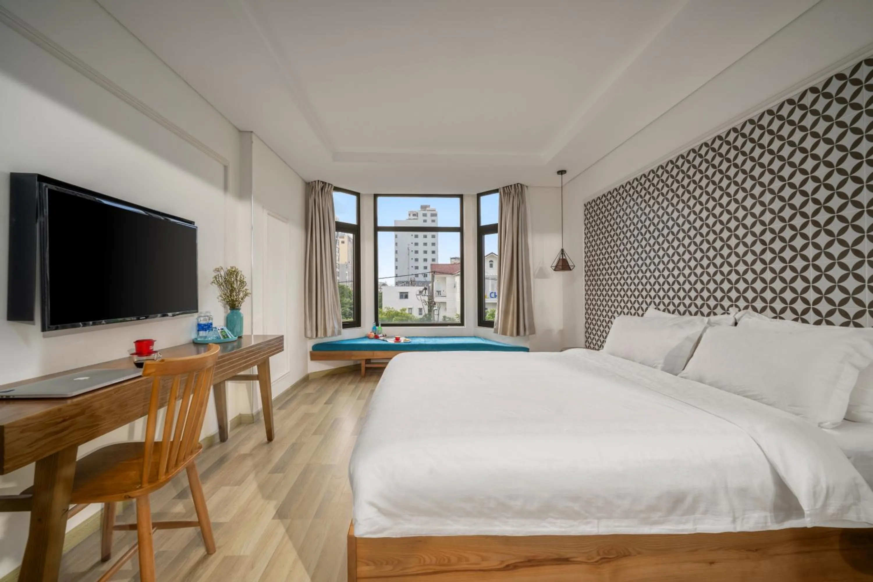 View (from property/room), Bed in Brilliant Majestic Hotel