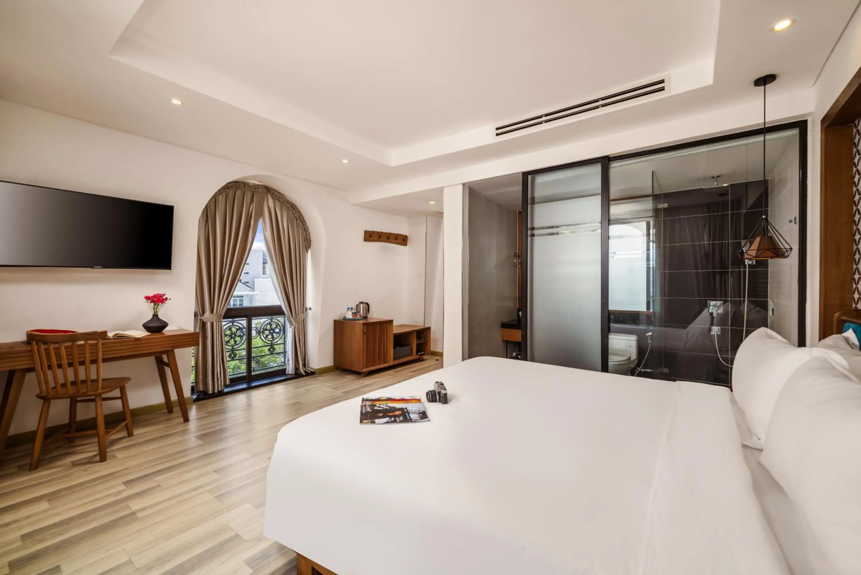 Bed in Brilliant Majestic Hotel