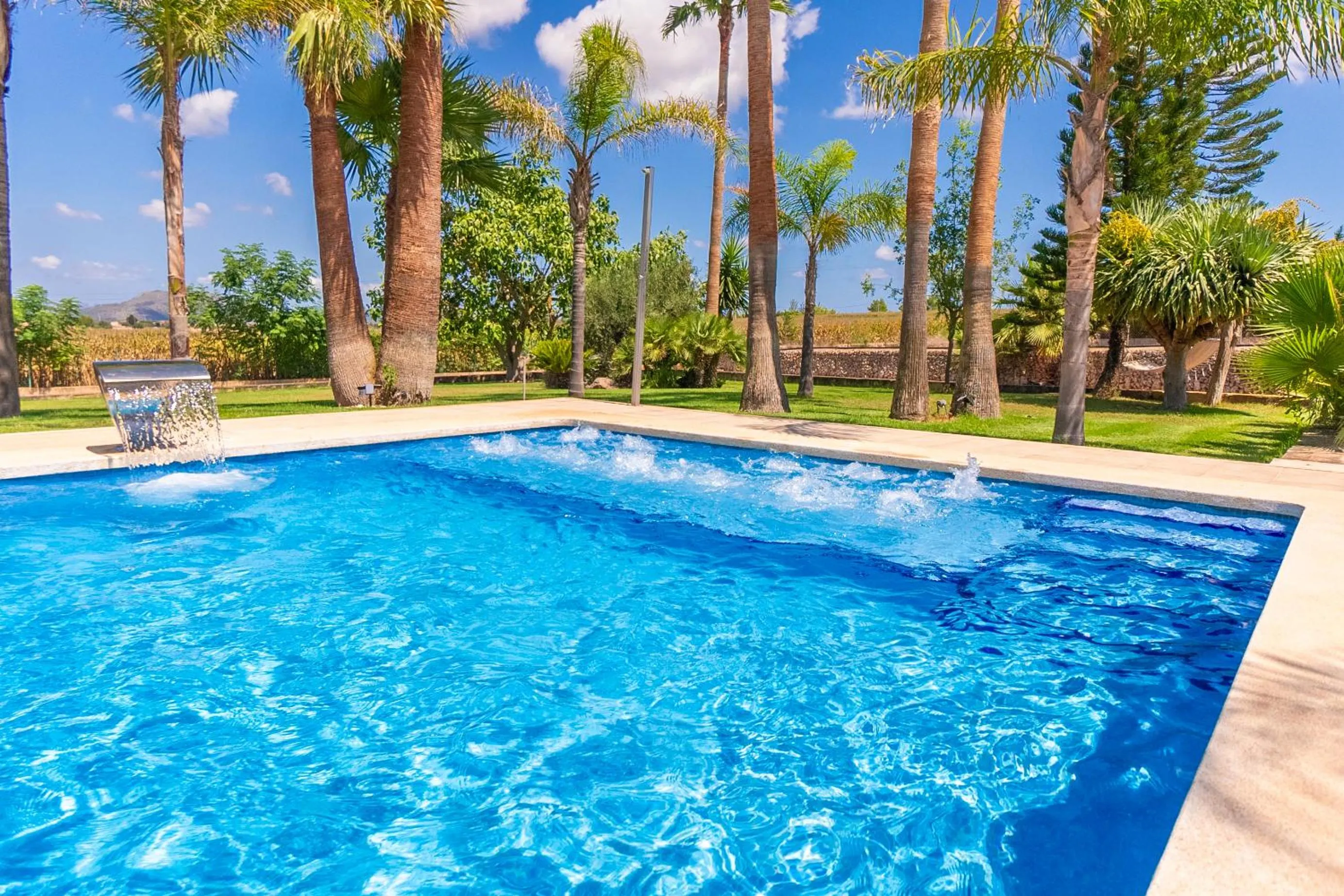 Swimming pool in Villa Muro Garden