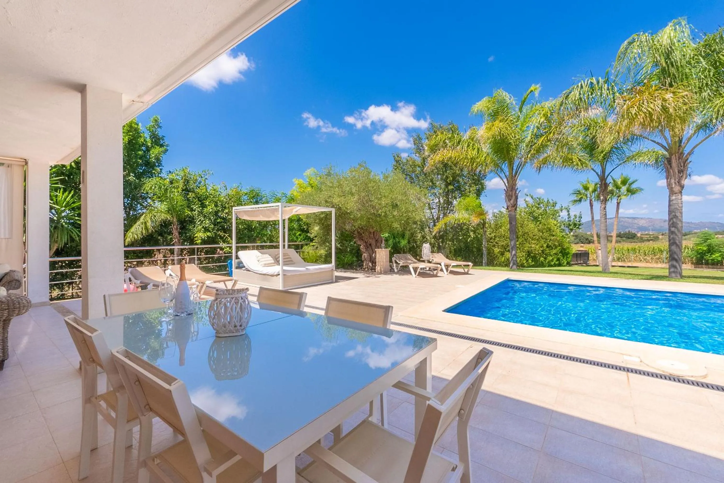 Dining area in Villa Muro Garden