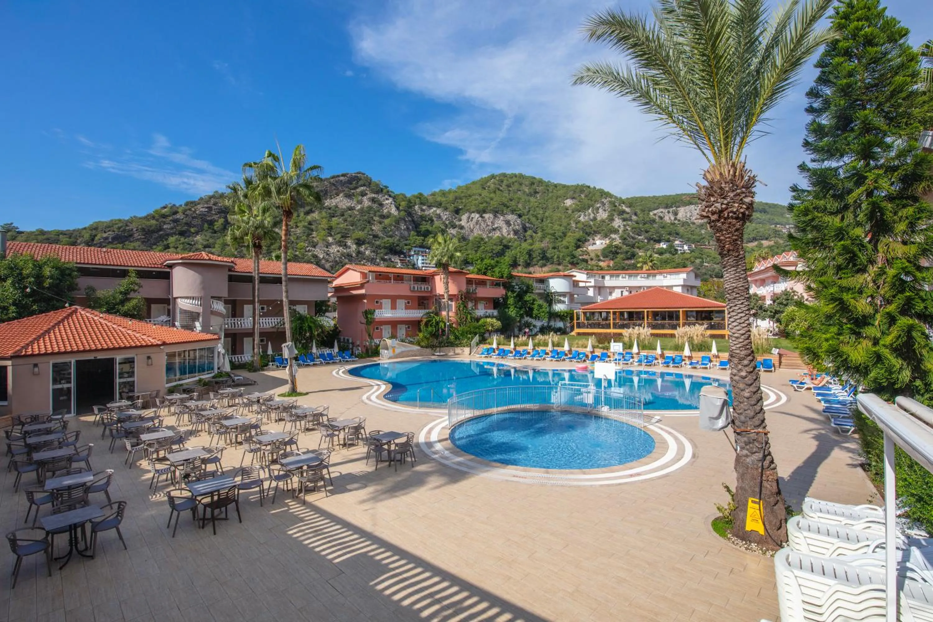 Swimming pool in Ölüdeniz Turquoise Hotel - All Inclusive