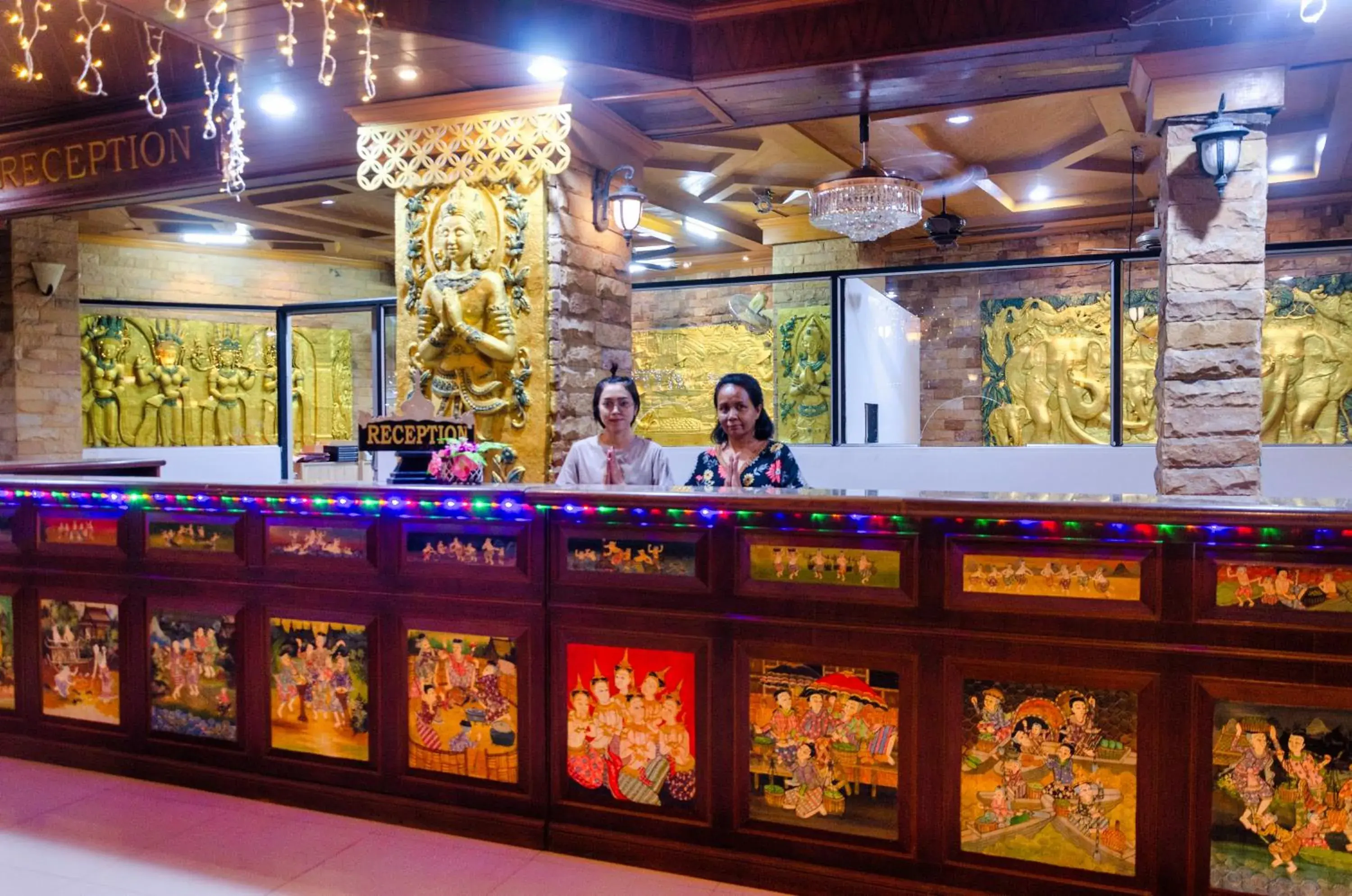 Facade/entrance in Diva Patong Hotel Facade/entrance in Diva Patong Hotel