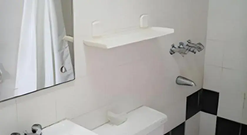 Richmond Plaza Hotel Richmond Plaza Hotel