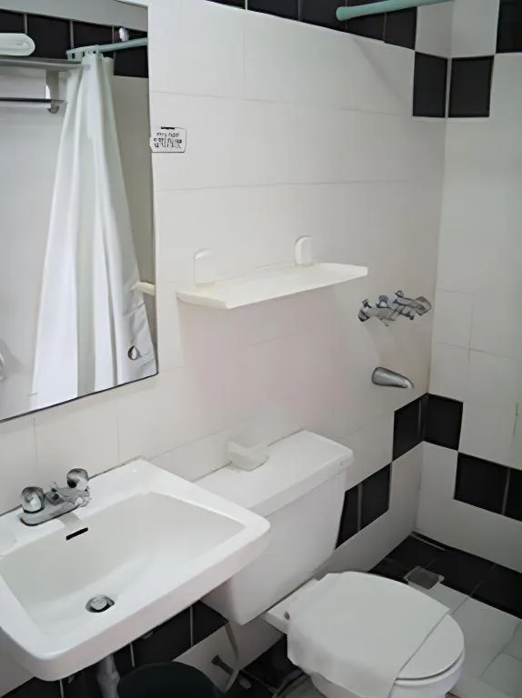 Richmond Plaza Hotel