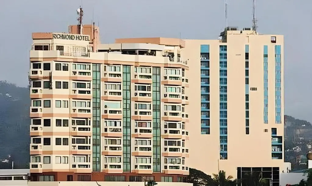 Richmond Plaza Hotel