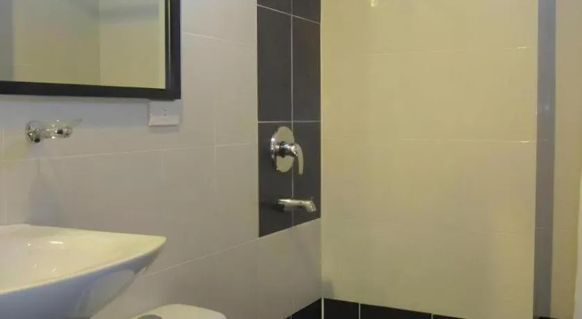 Richmond Plaza Hotel