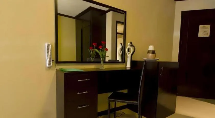 Richmond Plaza Hotel