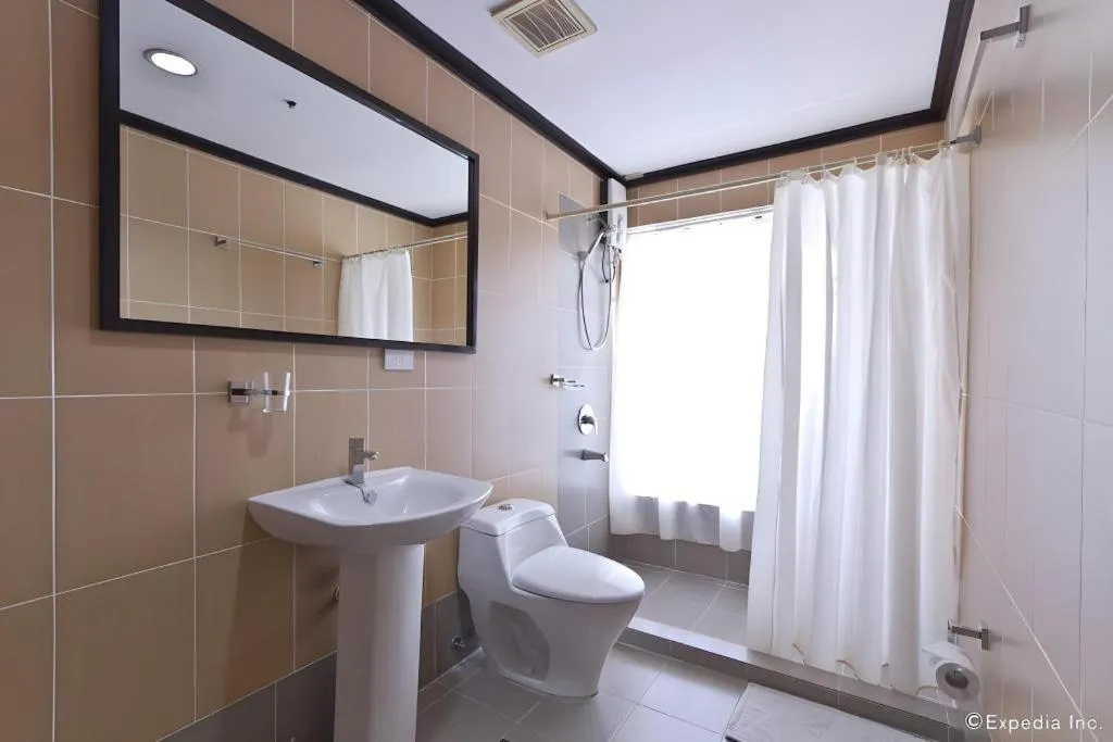 Richmond Plaza Hotel