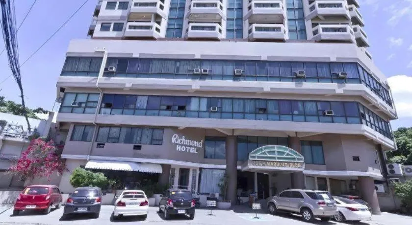 Richmond Plaza Hotel