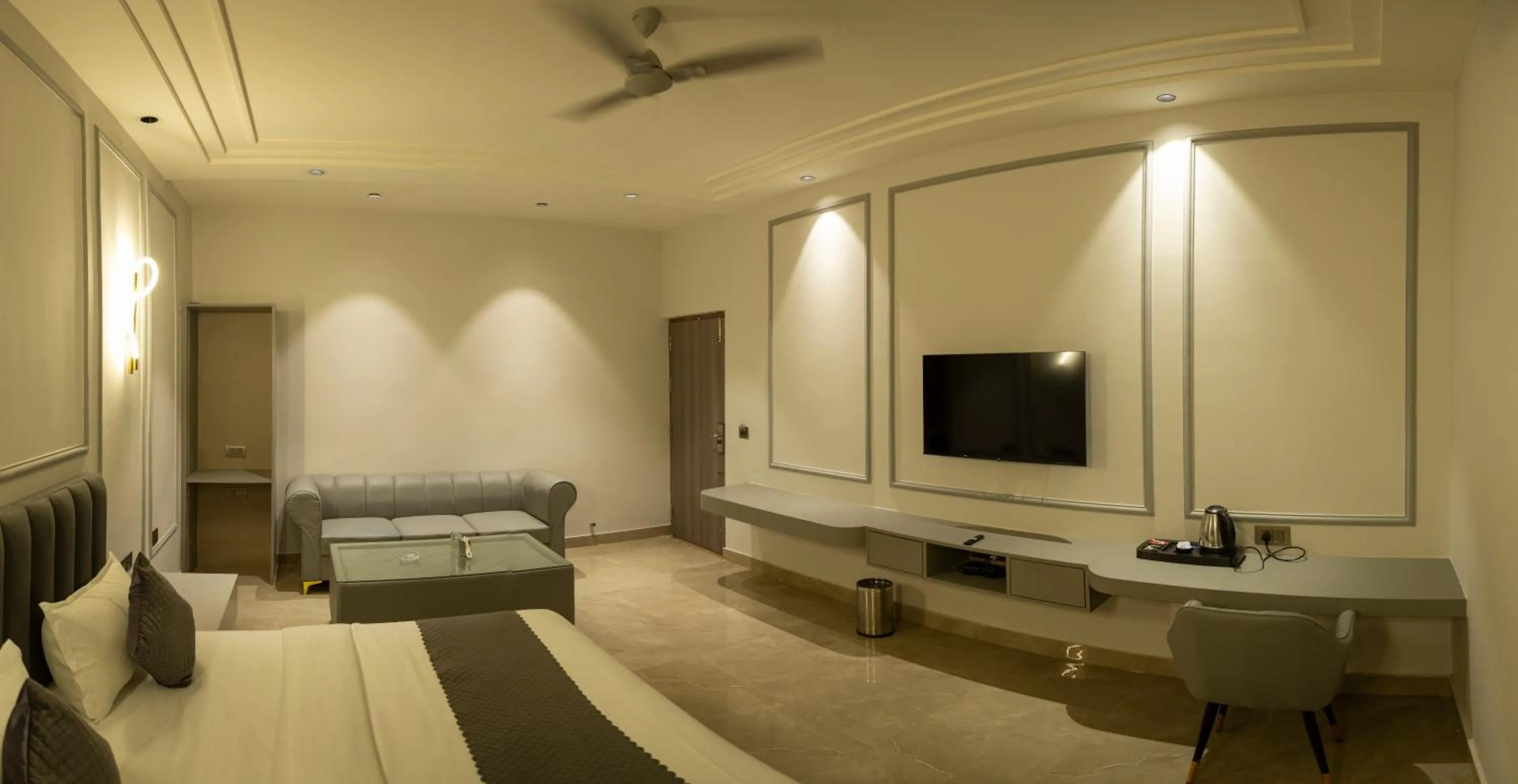 Bedroom, Bed in THE ORIN