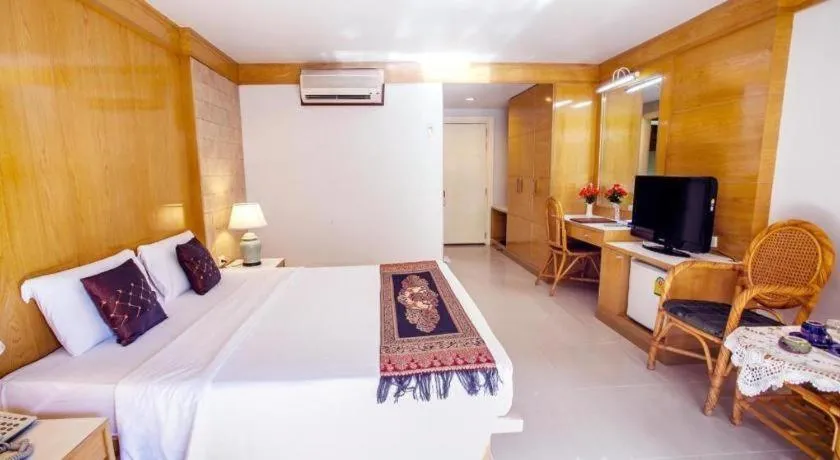 Bed in Phi Phi Banyan Villa