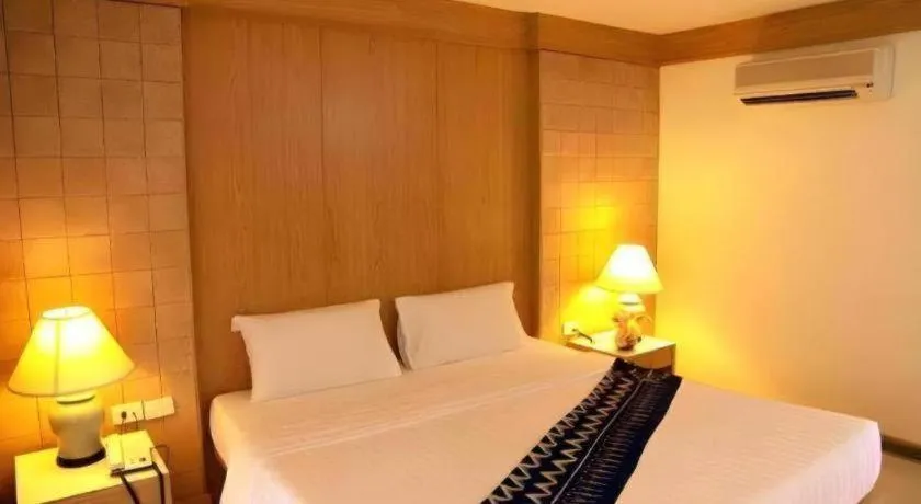 Bed in Phi Phi Banyan Villa