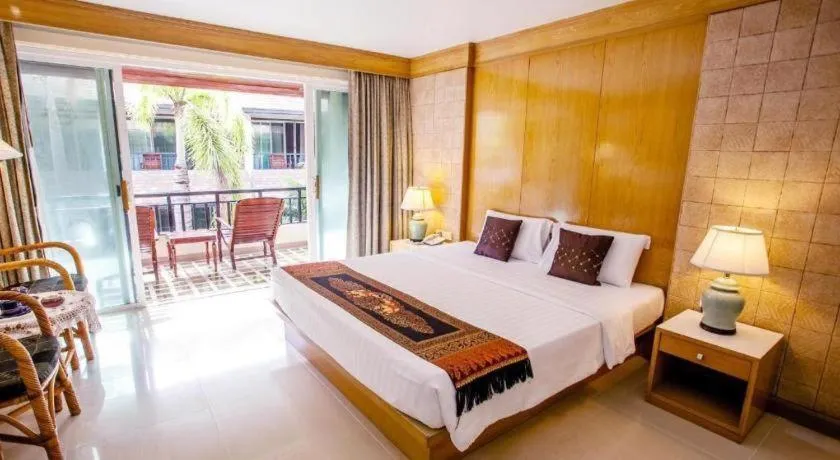 Bed in Phi Phi Banyan Villa