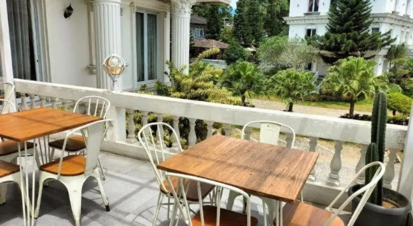 Rizen Premiere Hotel