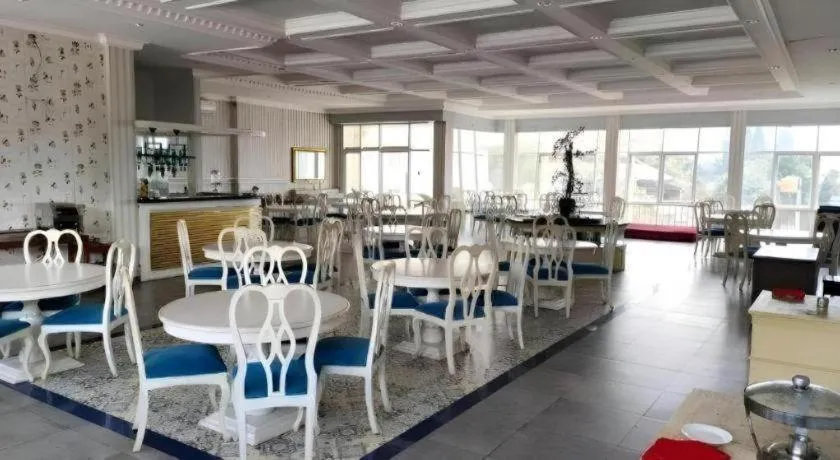 Rizen Premiere Hotel