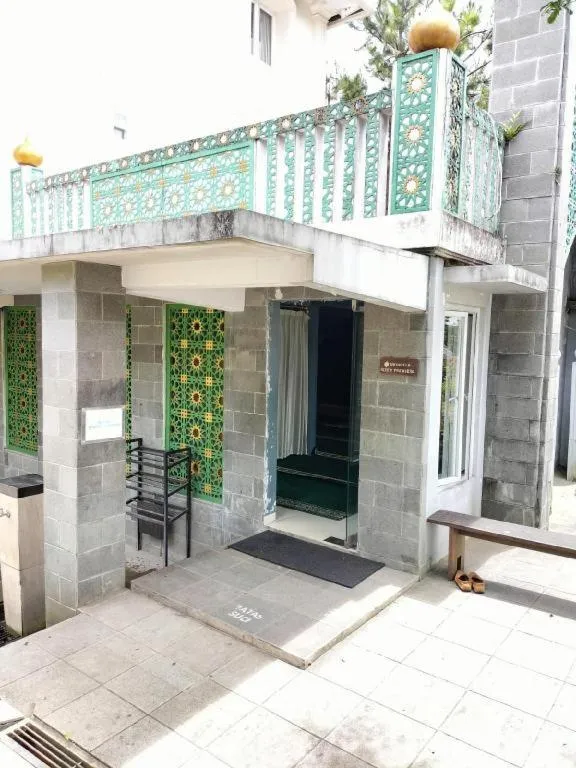 Rizen Premiere Hotel