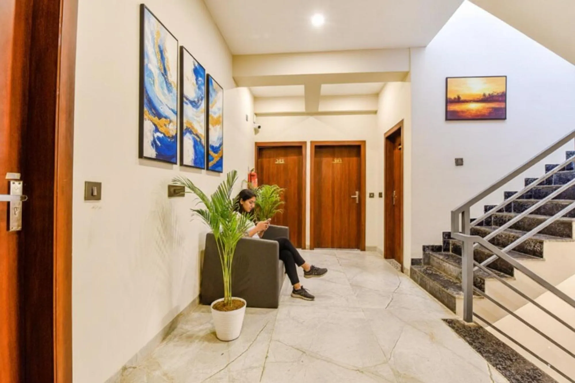 Lobby or reception in FabHotel Pravaasam Residency