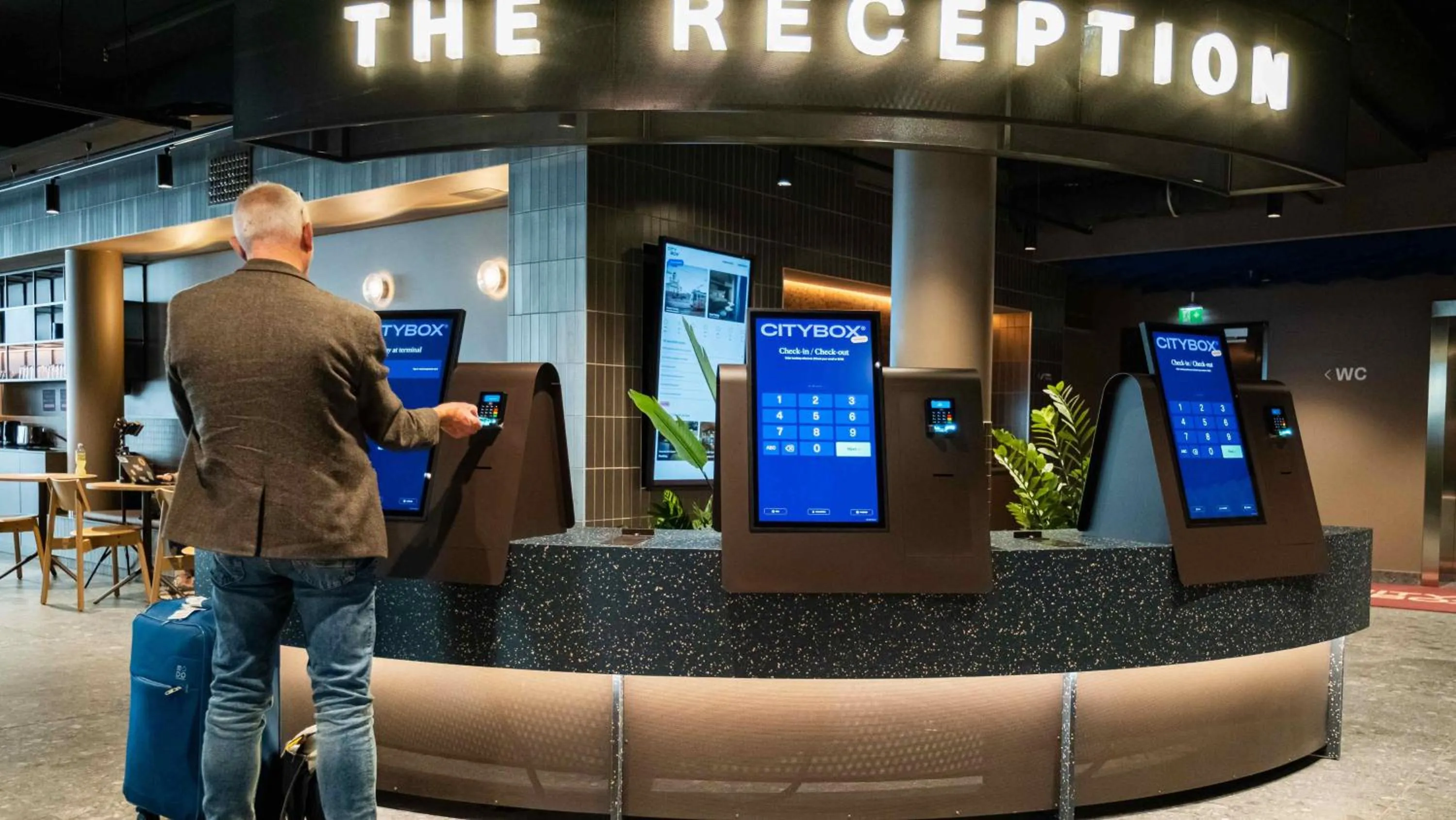 Lobby or reception in Citybox Helsinki