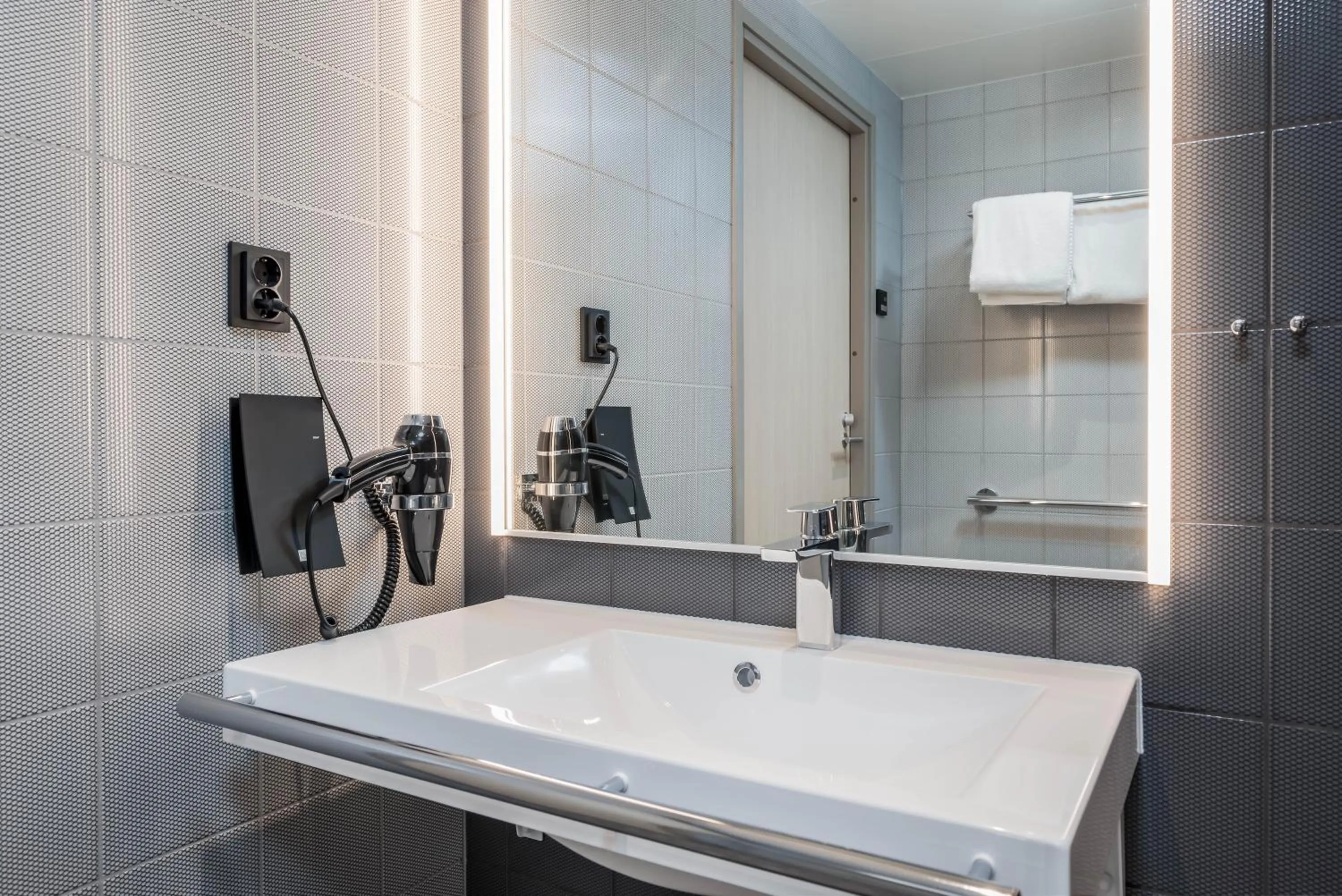 Bathroom in Citybox Helsinki