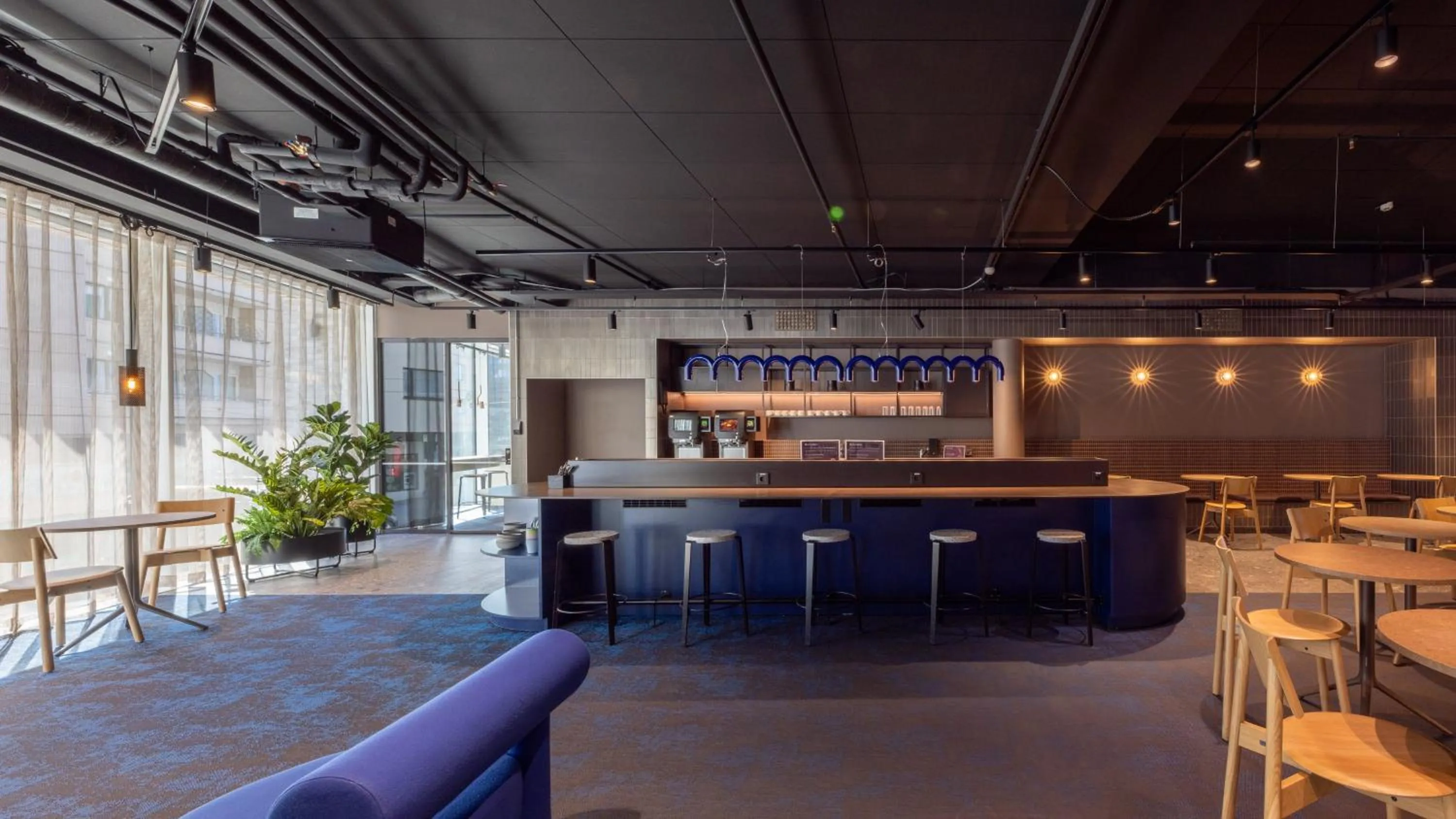 Communal kitchen in Citybox Helsinki