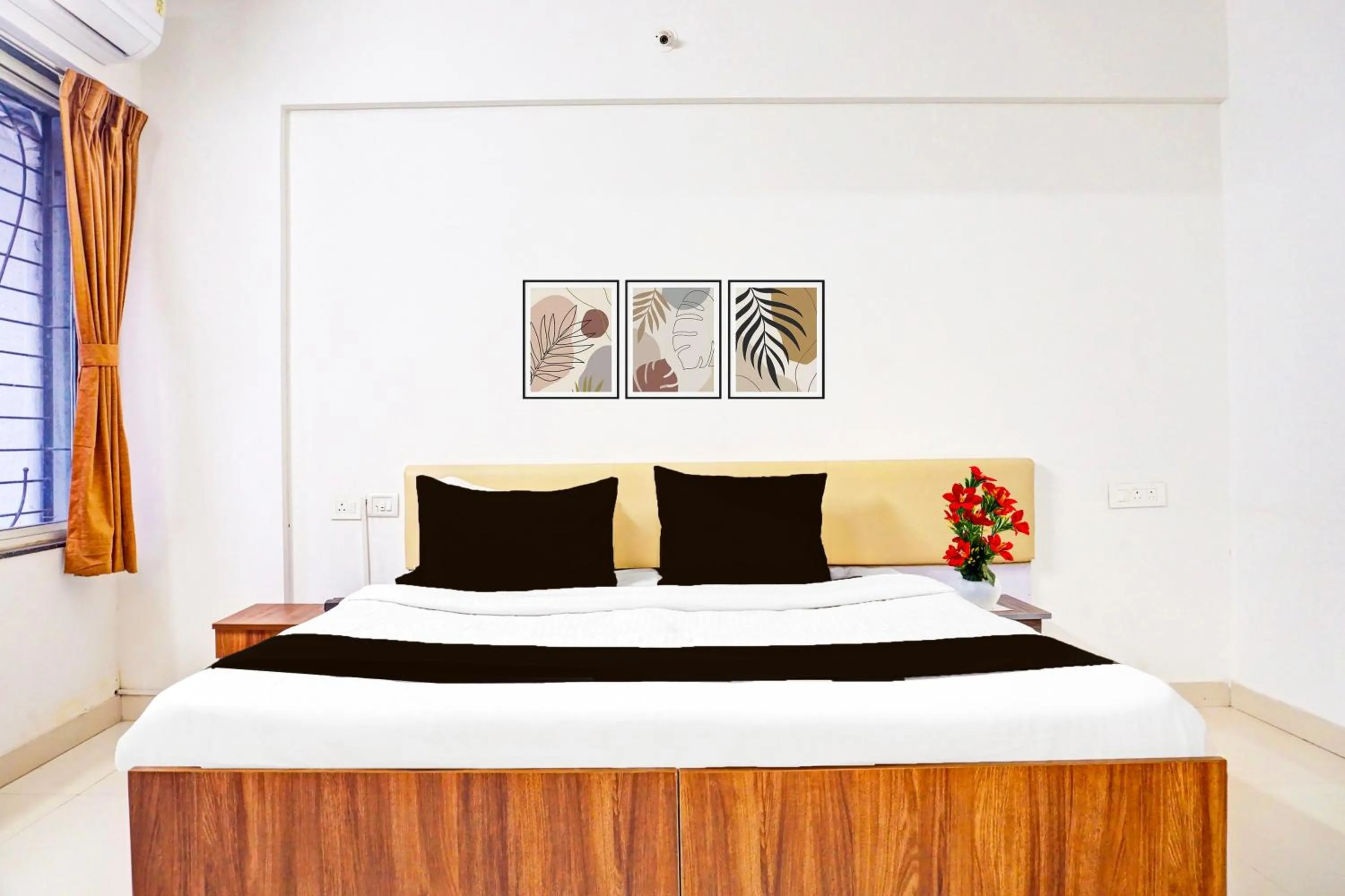 Bedroom, Bed in Super Collection O Baner formerly Seven Hills